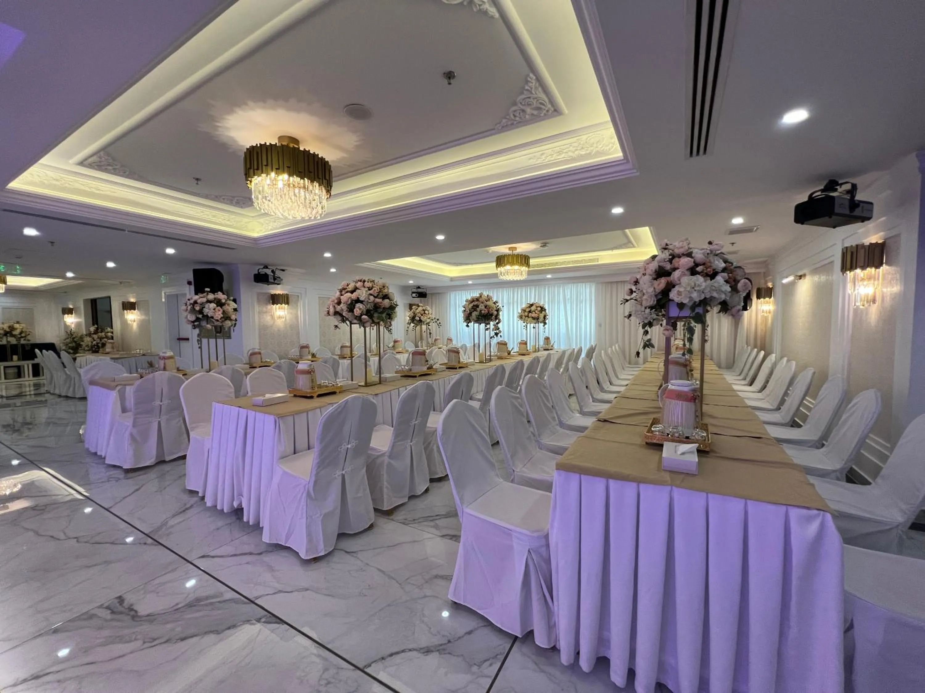 wedding in Remaj Hotel