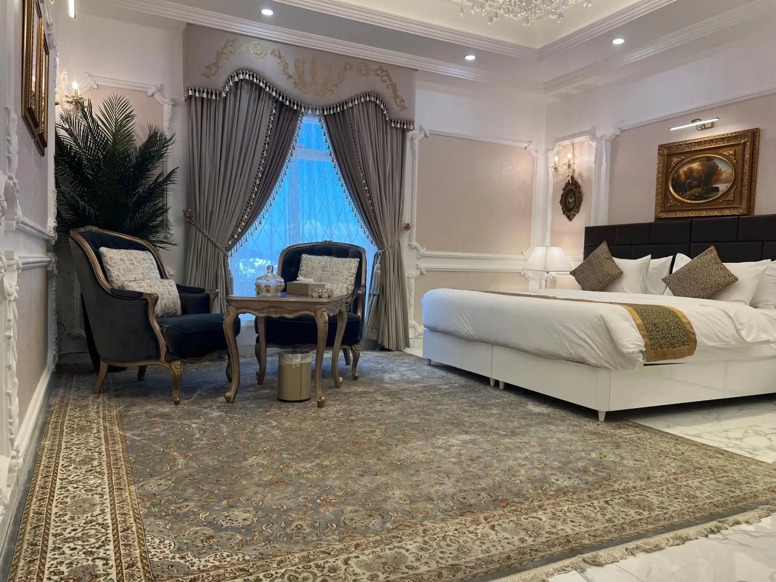 Bedroom, Bed in Remaj Hotel