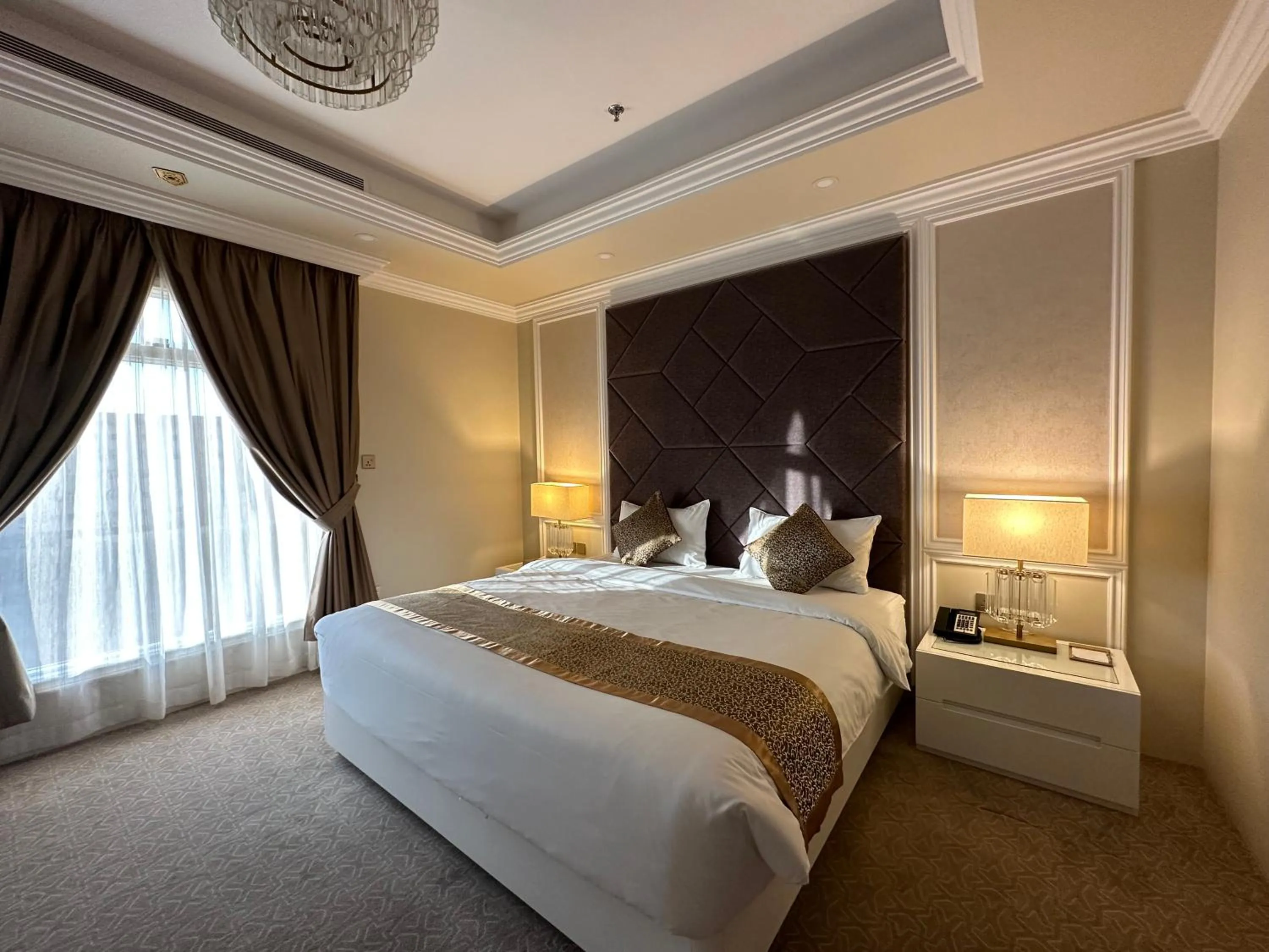 Bedroom, Bed in Remaj Hotel