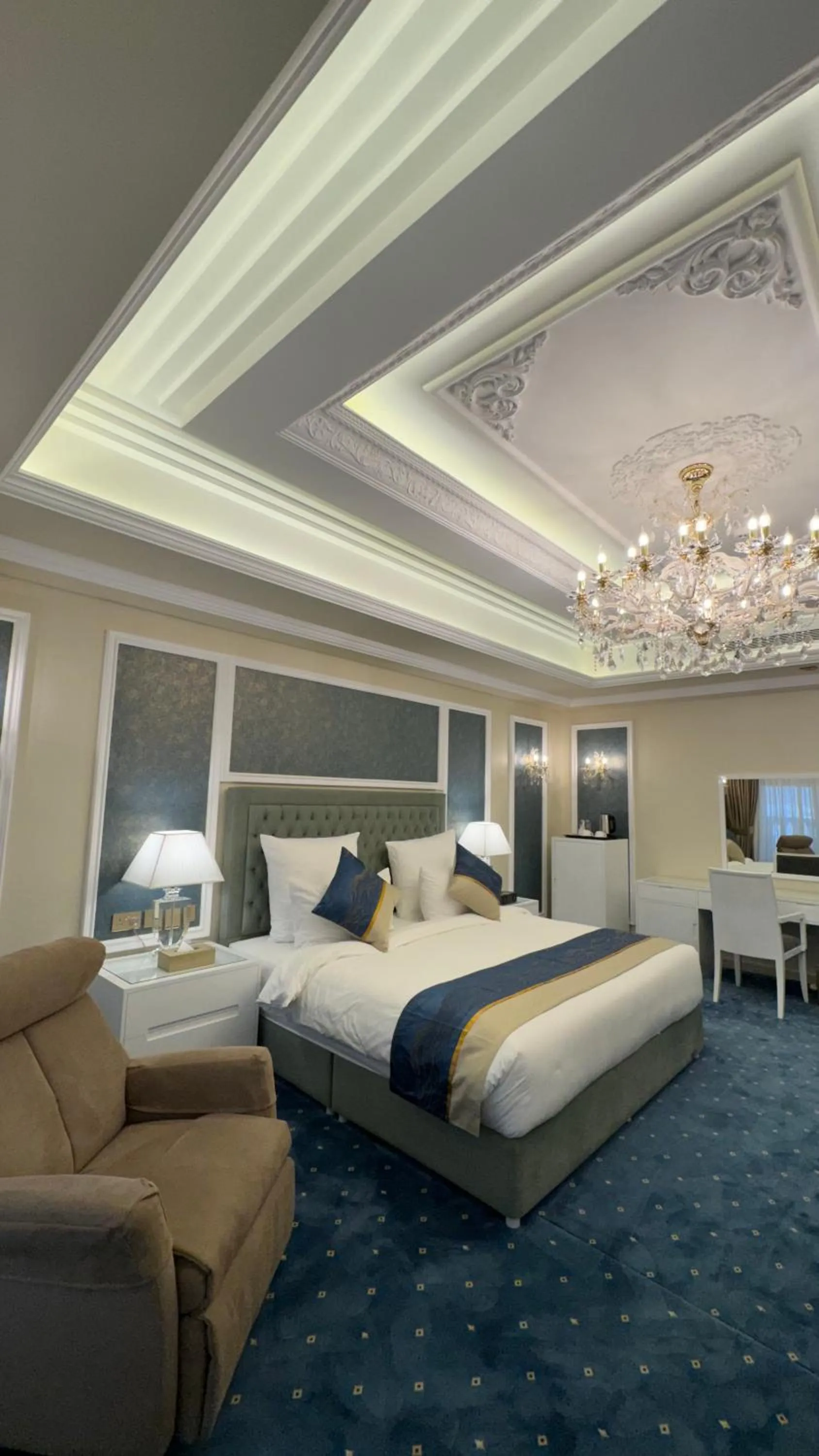 Bedroom, Bed in Remaj Hotel