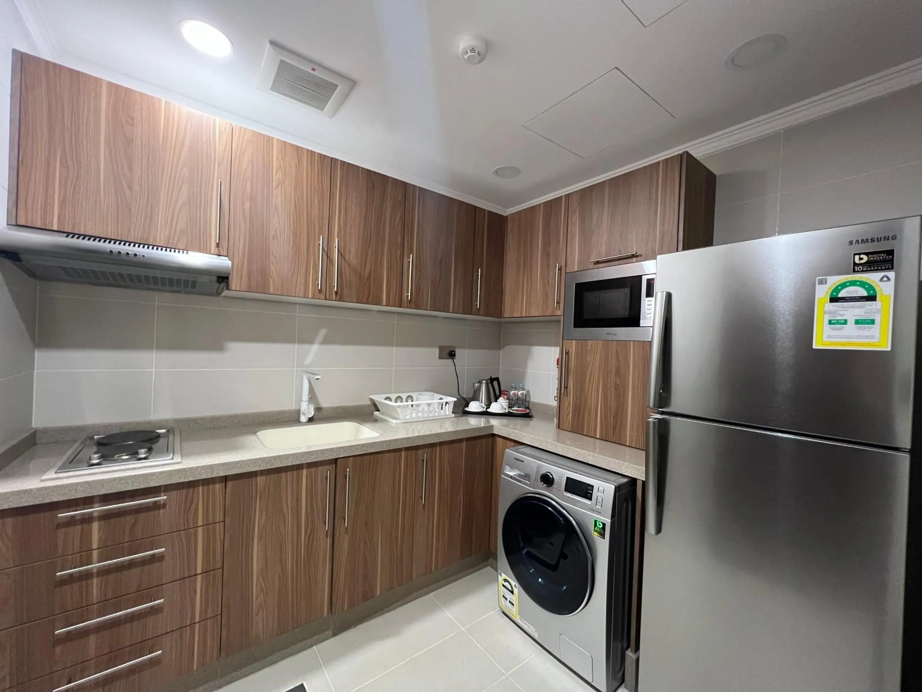 Kitchen or kitchenette in Remaj Hotel