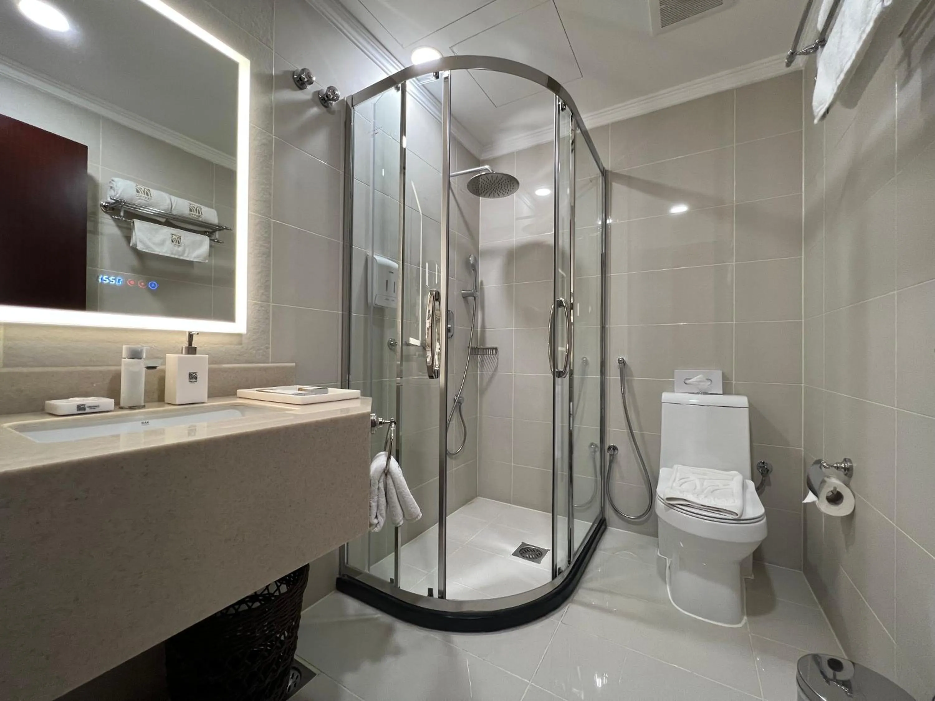 Bathroom in Remaj Hotel