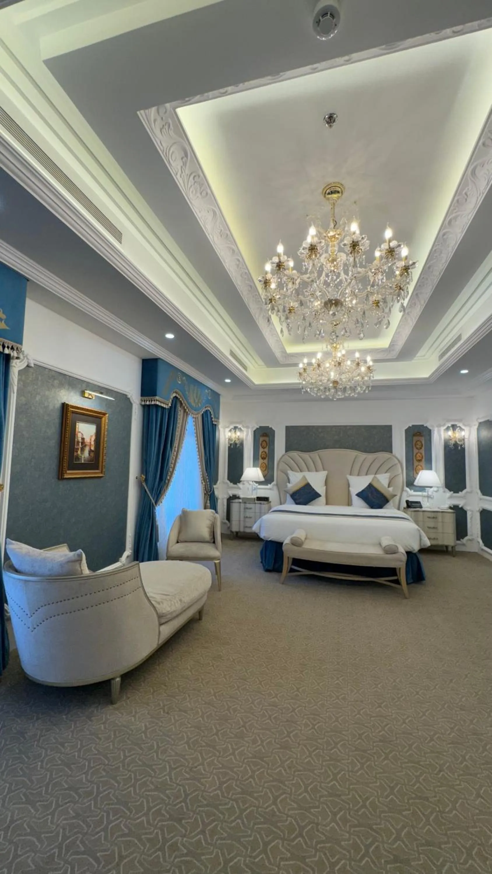 Bedroom, Bed in Remaj Hotel