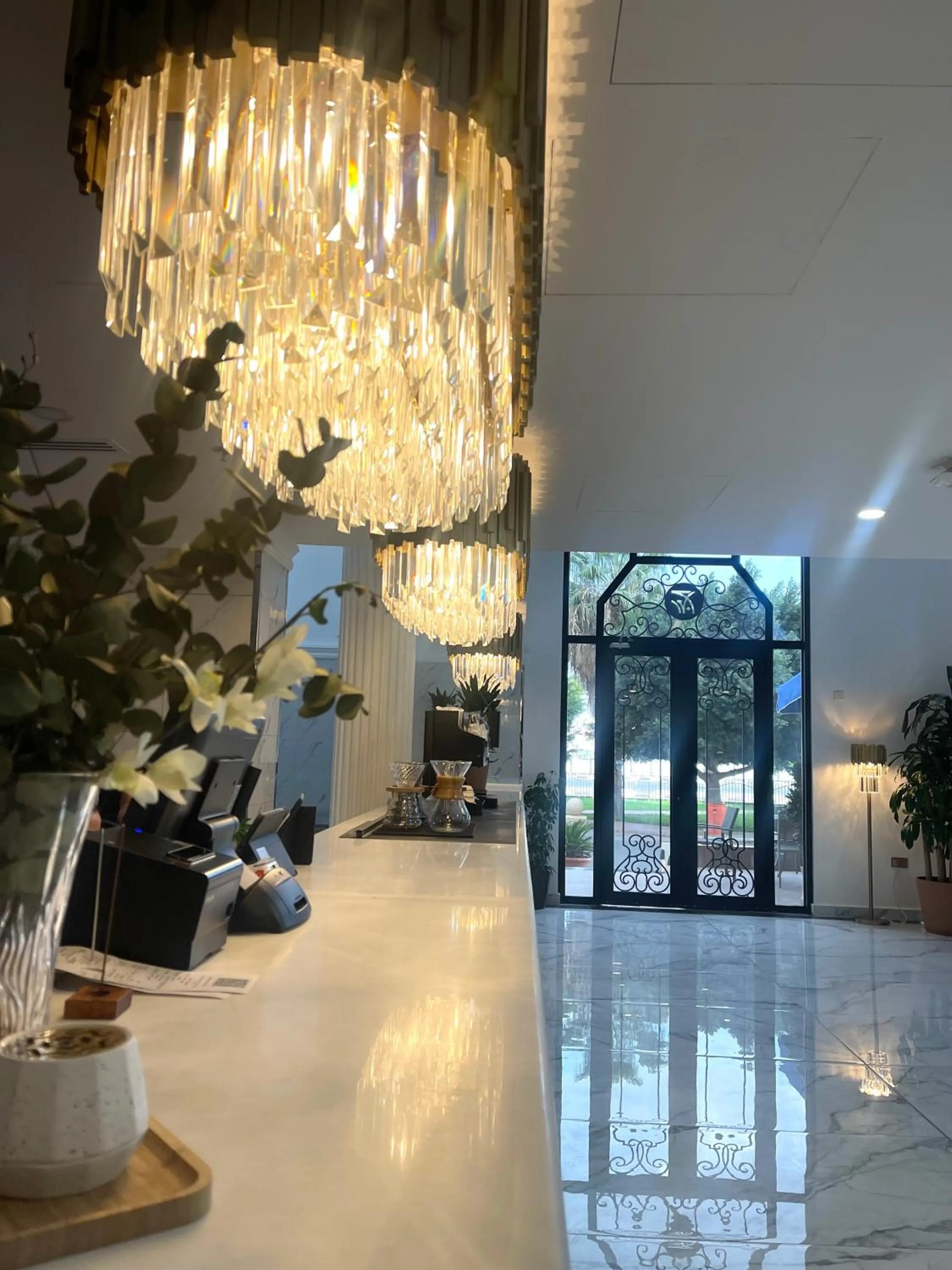 Area and facilities in Remaj Hotel