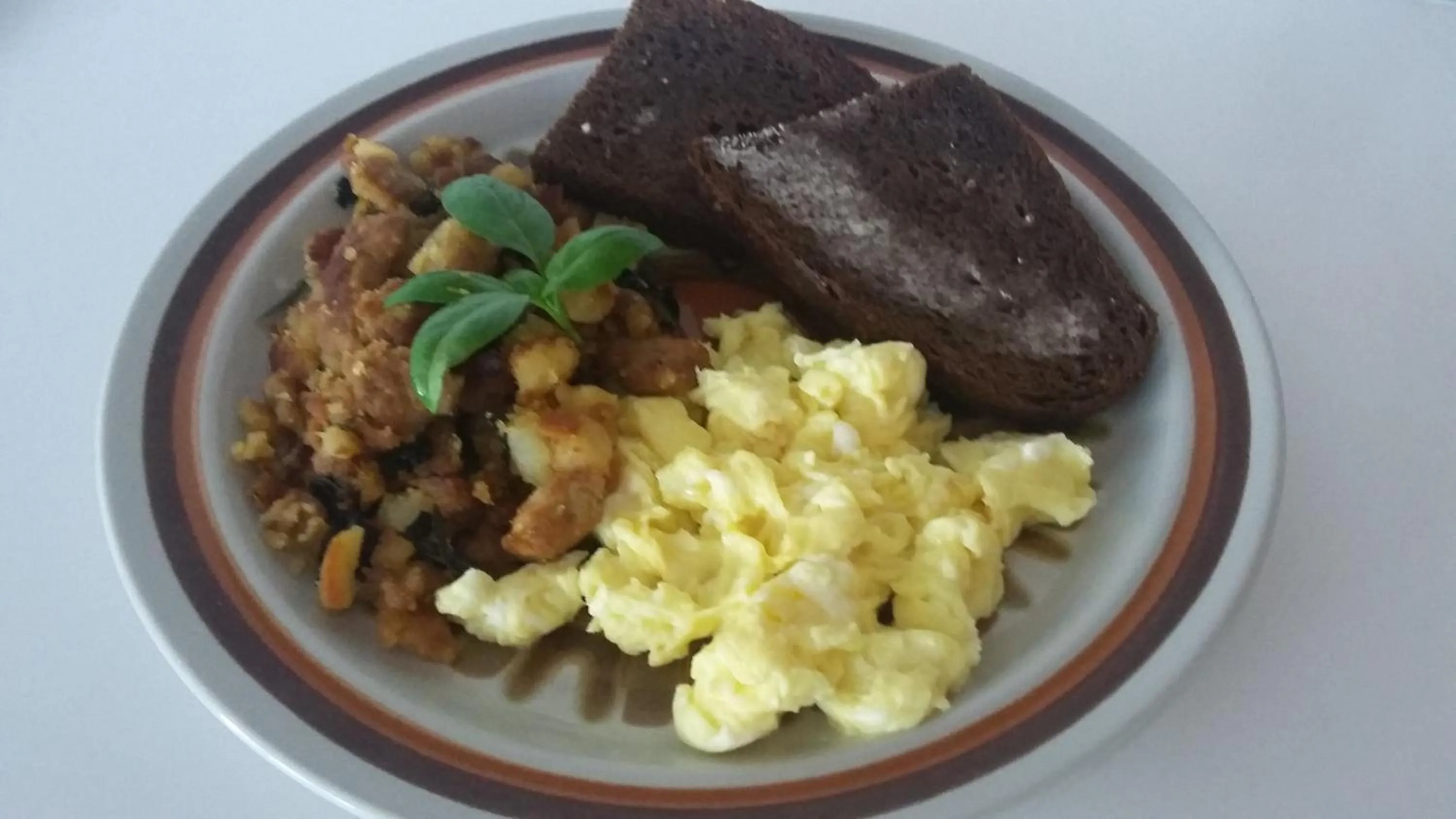 Breakfast in Vancouver Traveller B&B