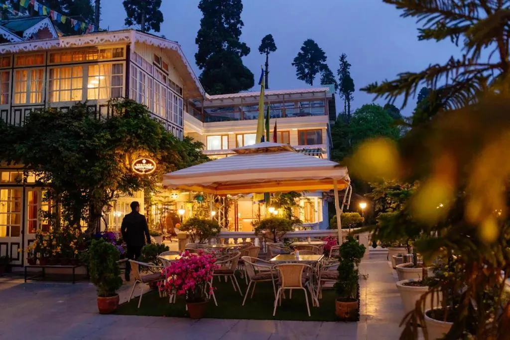 Property building in Udaan Dekeling Resort, Darjeeling