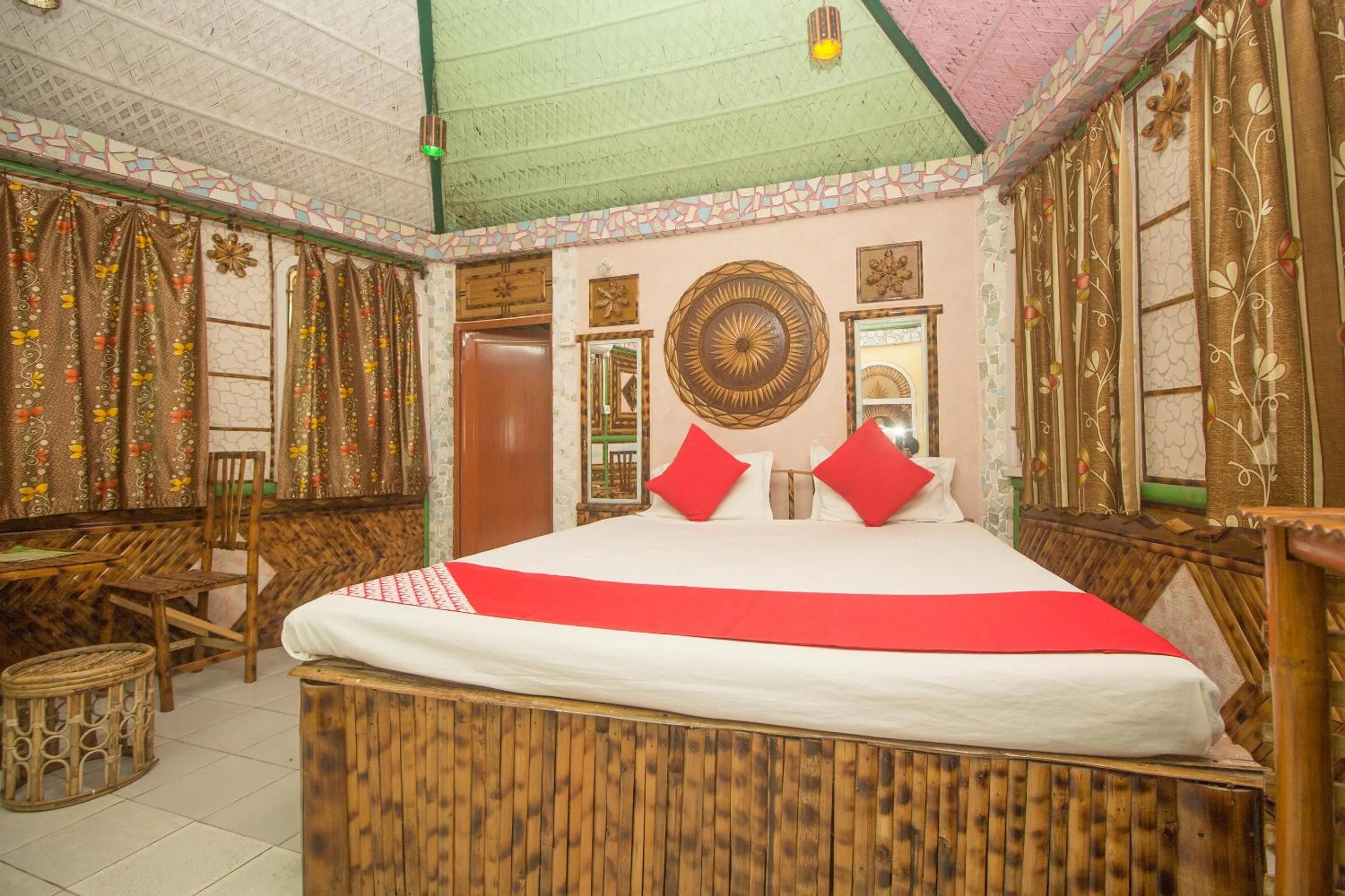 Bedroom in Hotel O 46691 Jaldapara Rhino Resort