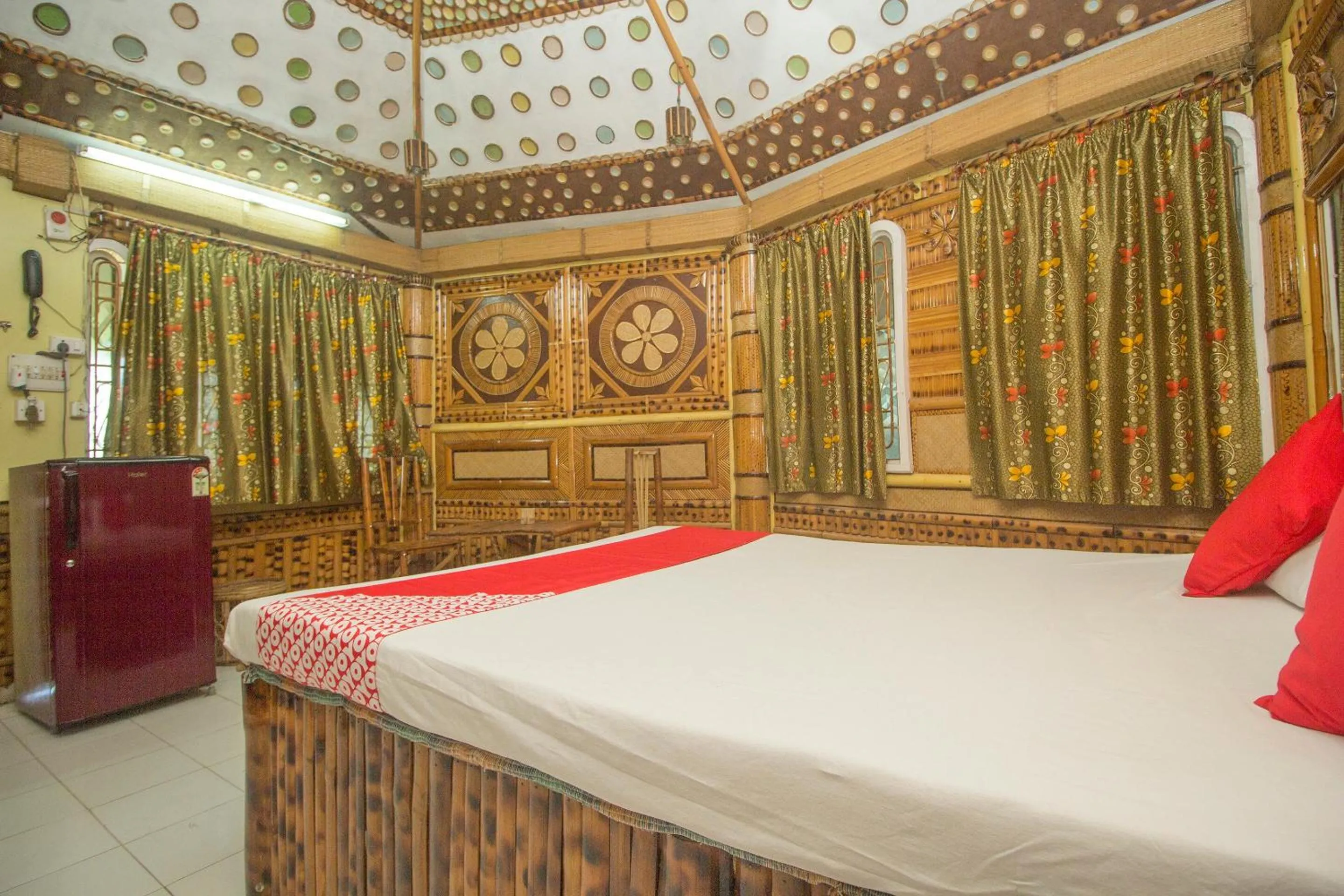 Bedroom in Hotel O 46691 Jaldapara Rhino Resort