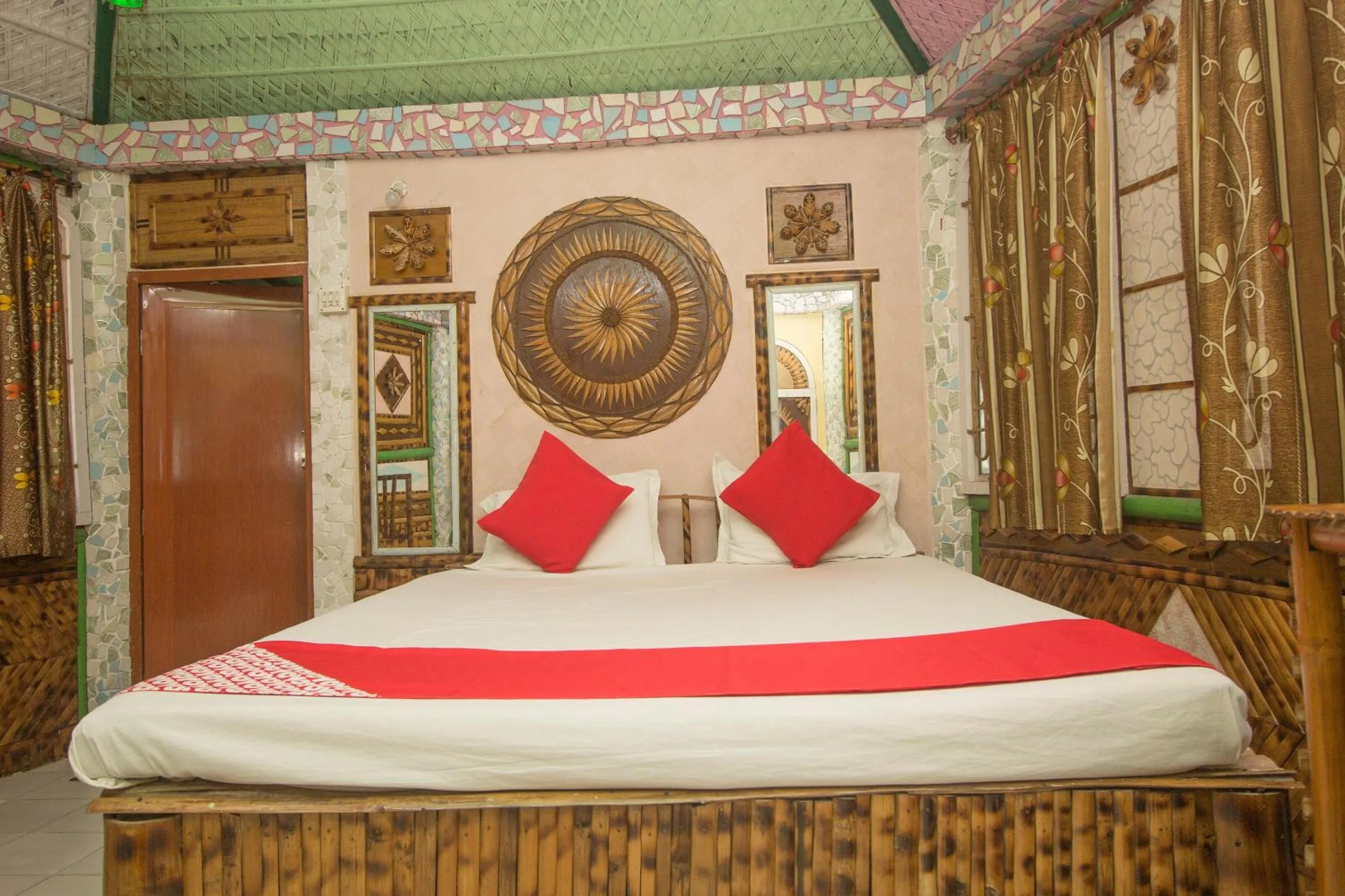 Bedroom in Hotel O 46691 Jaldapara Rhino Resort