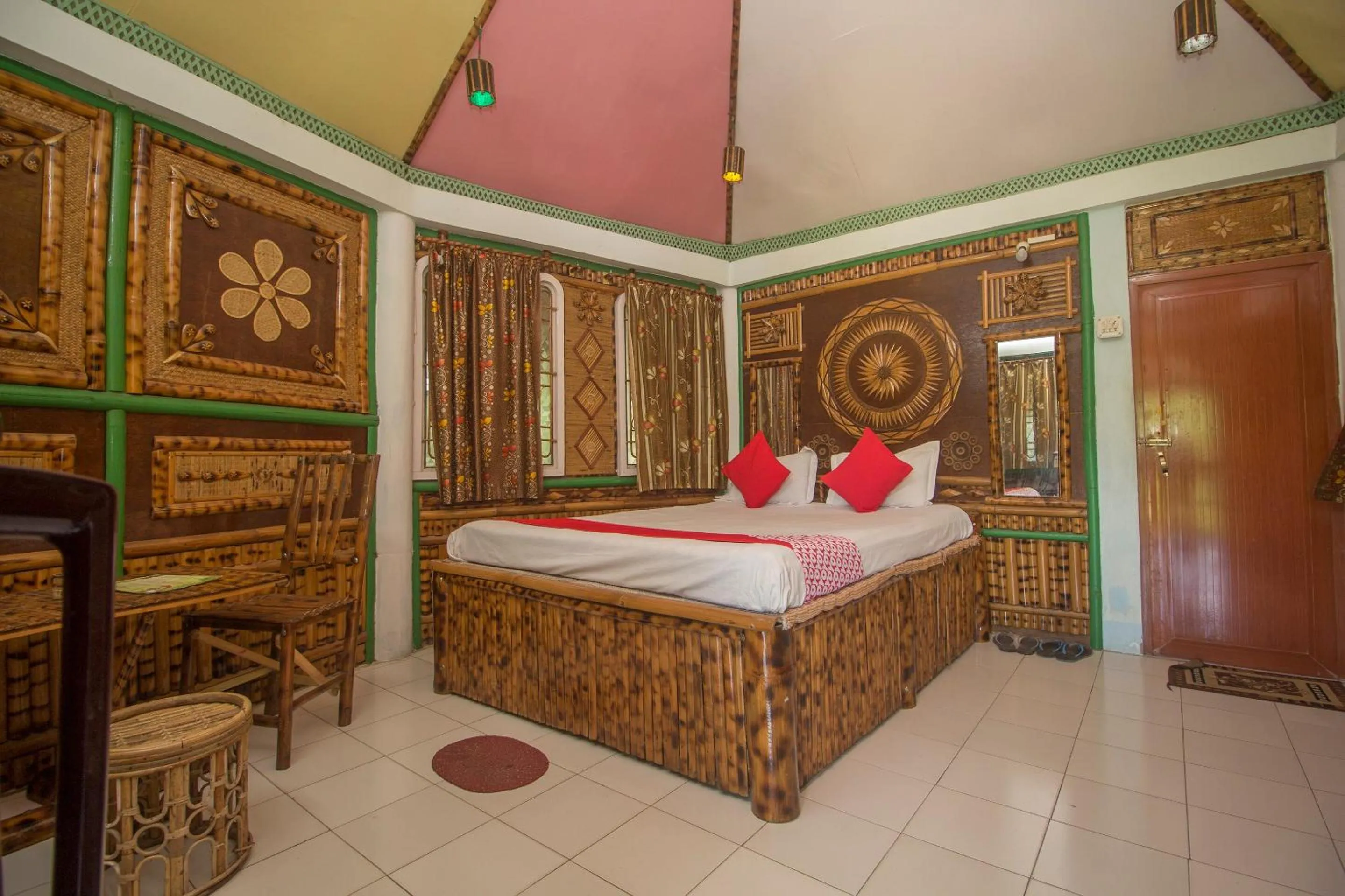 Bedroom in Hotel O 46691 Jaldapara Rhino Resort