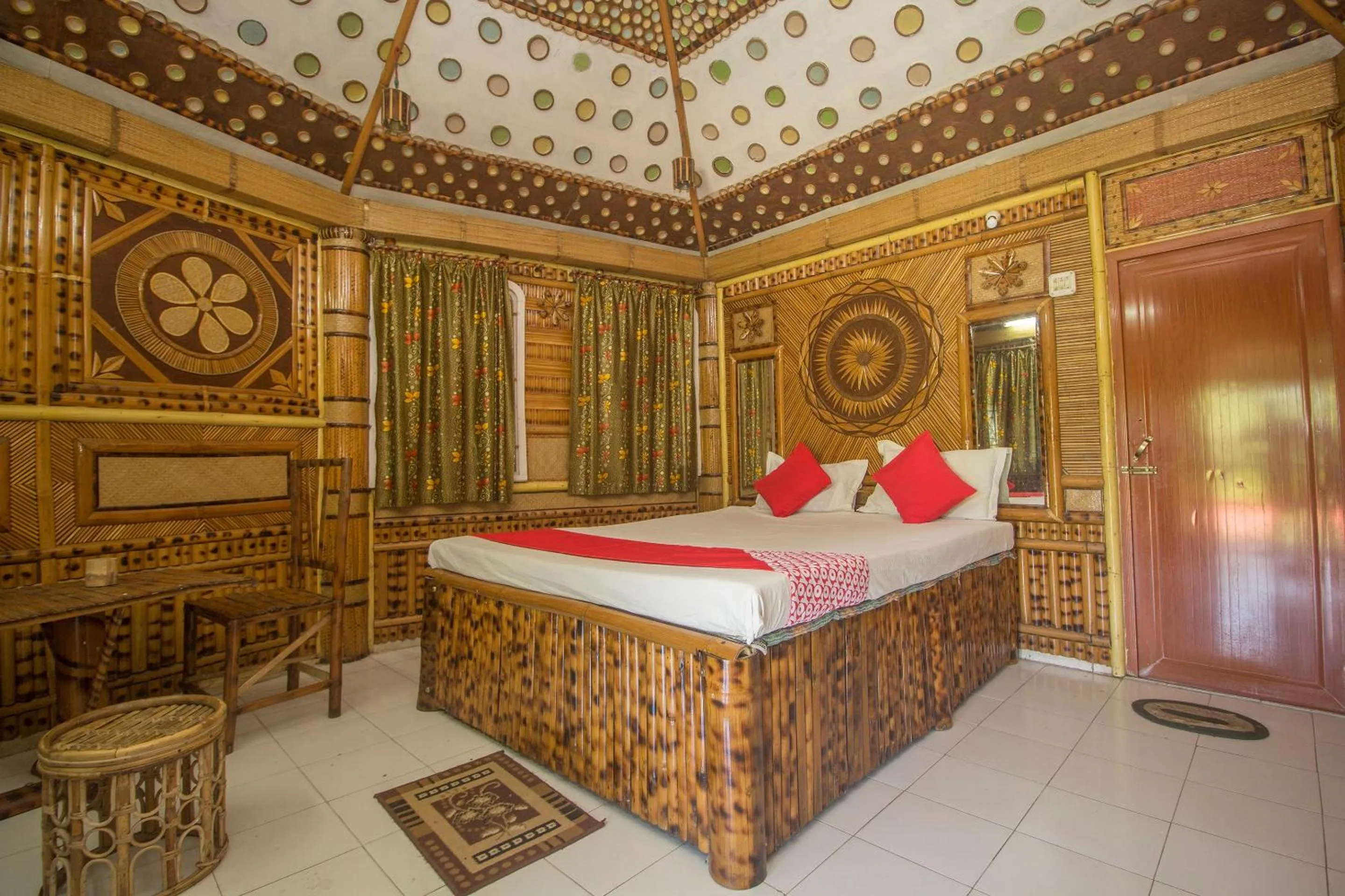 Bedroom in Hotel O 46691 Jaldapara Rhino Resort