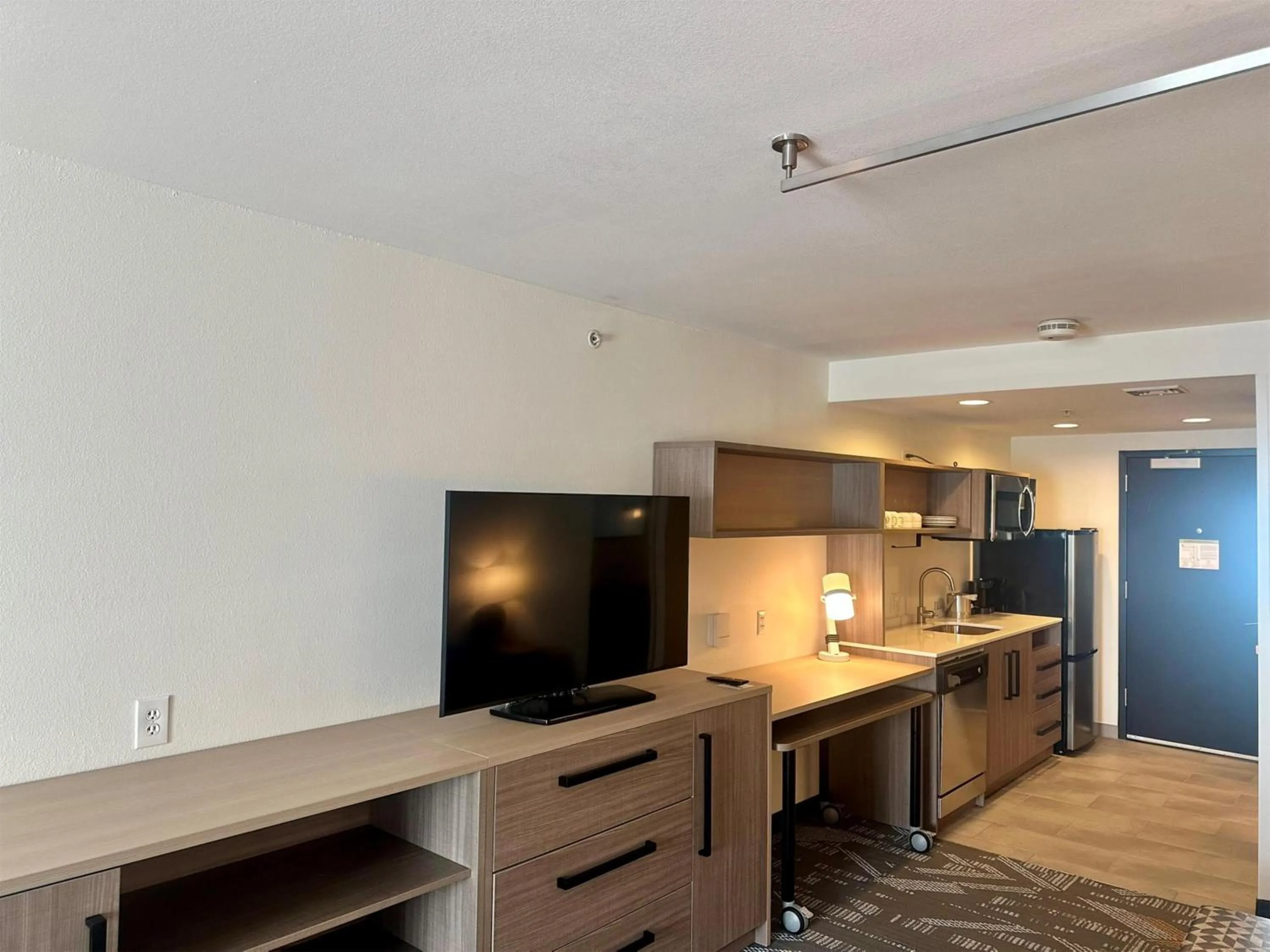 Bedroom in Home2 Suites by Hilton Rahway