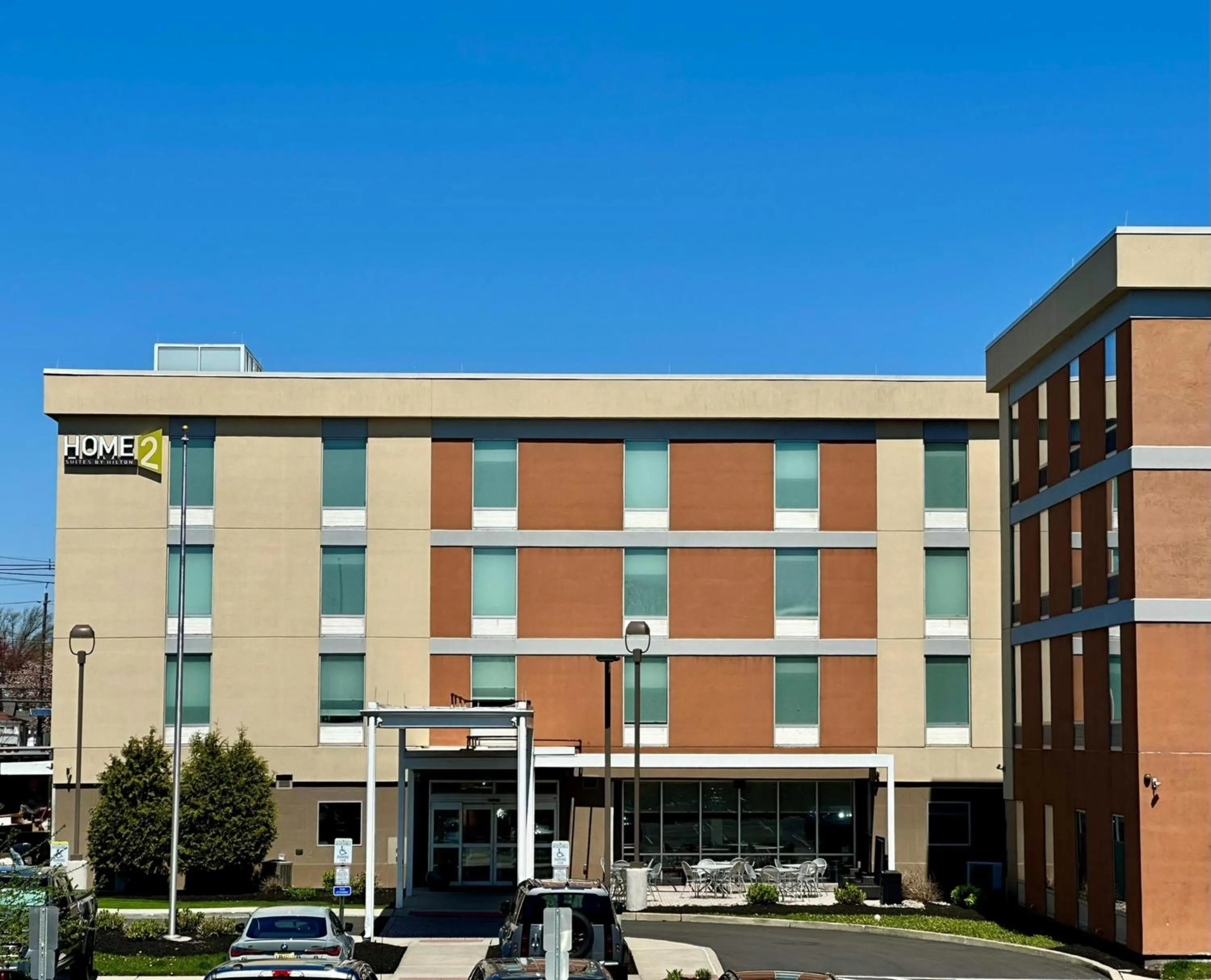 Property building in Home2 Suites by Hilton Rahway