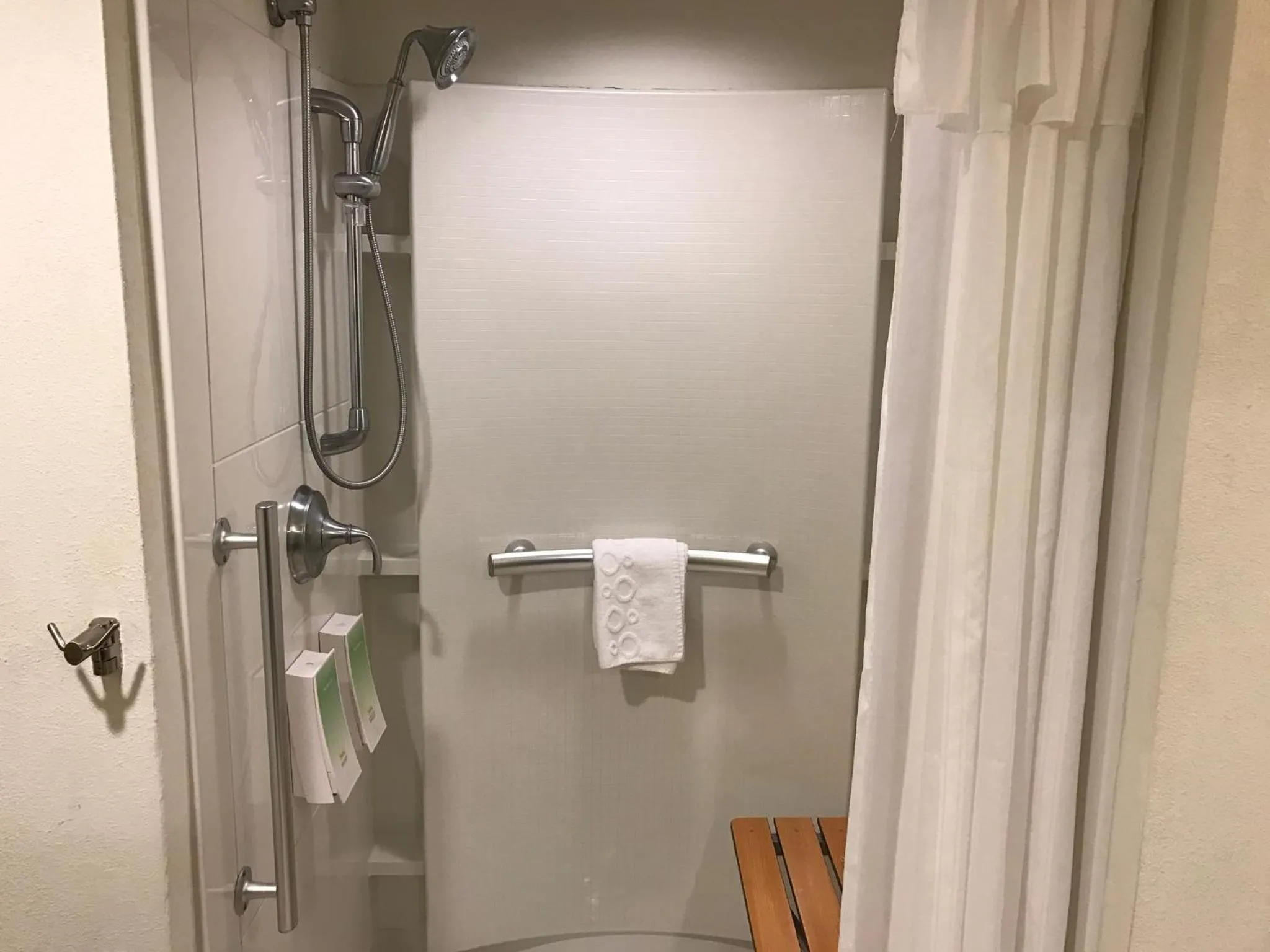 Shower in Home2 Suites by Hilton Rahway
