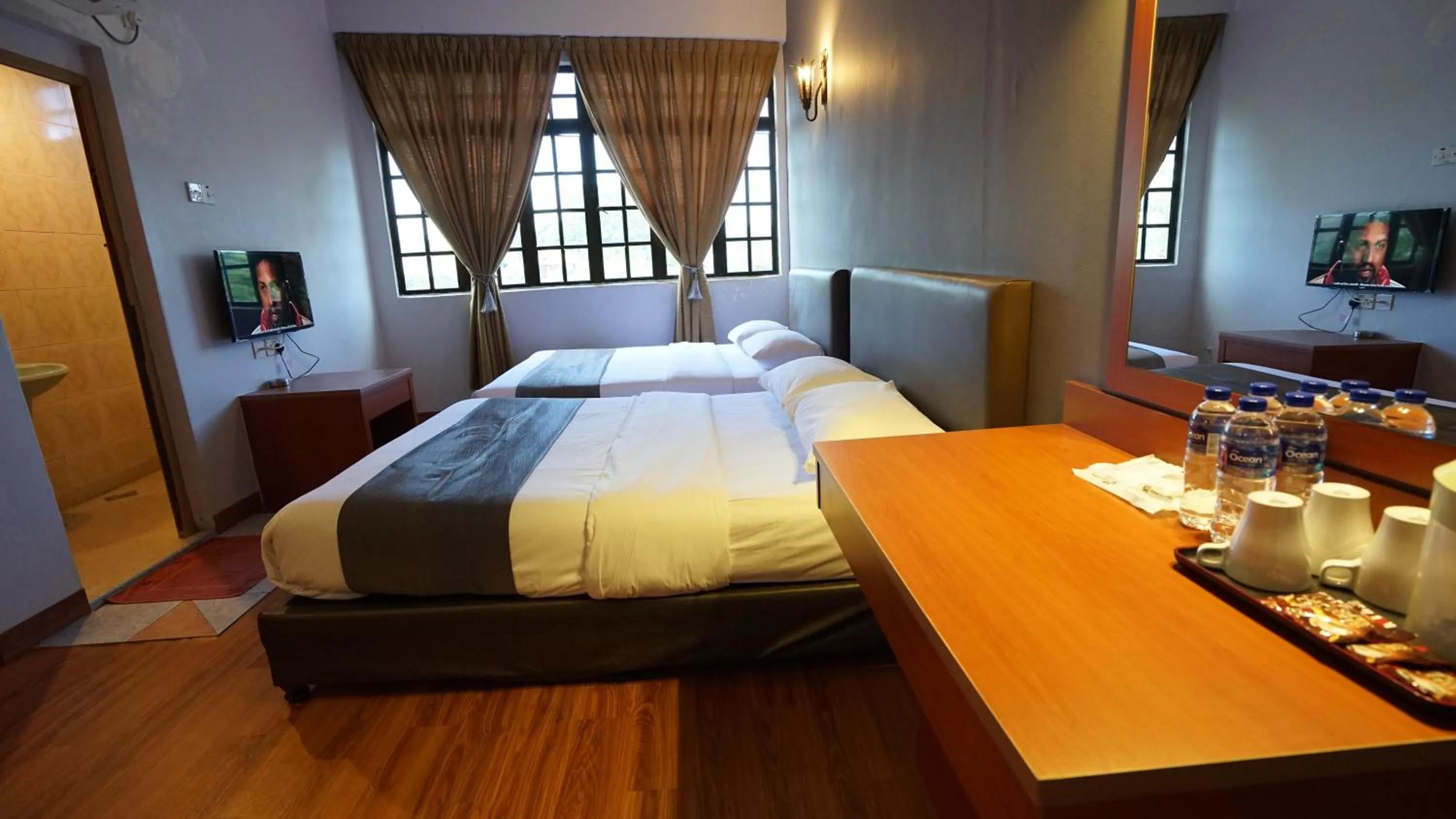 Bed in Zen Zeng Hotel