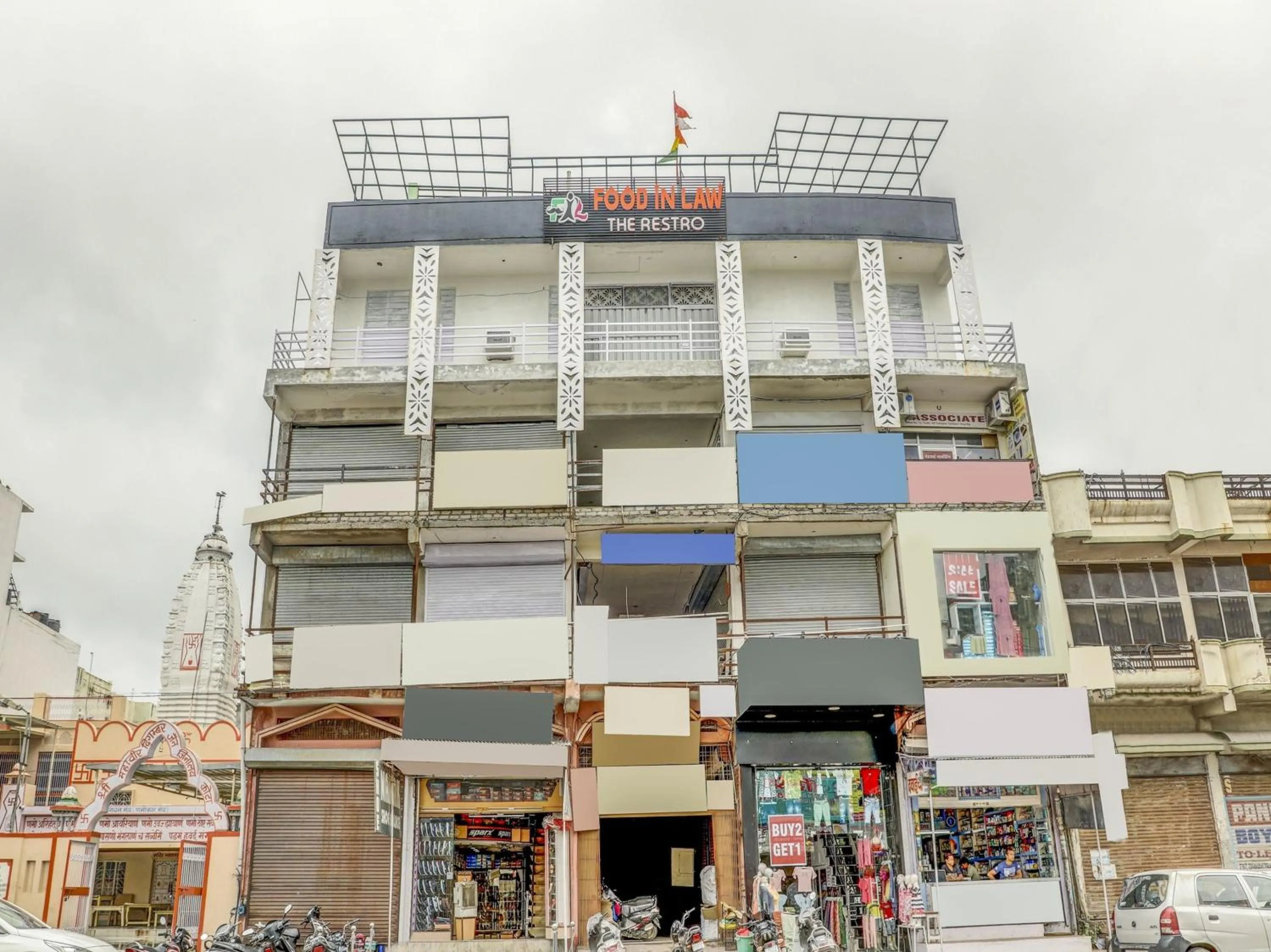 Facade/entrance in Hotel O Vip