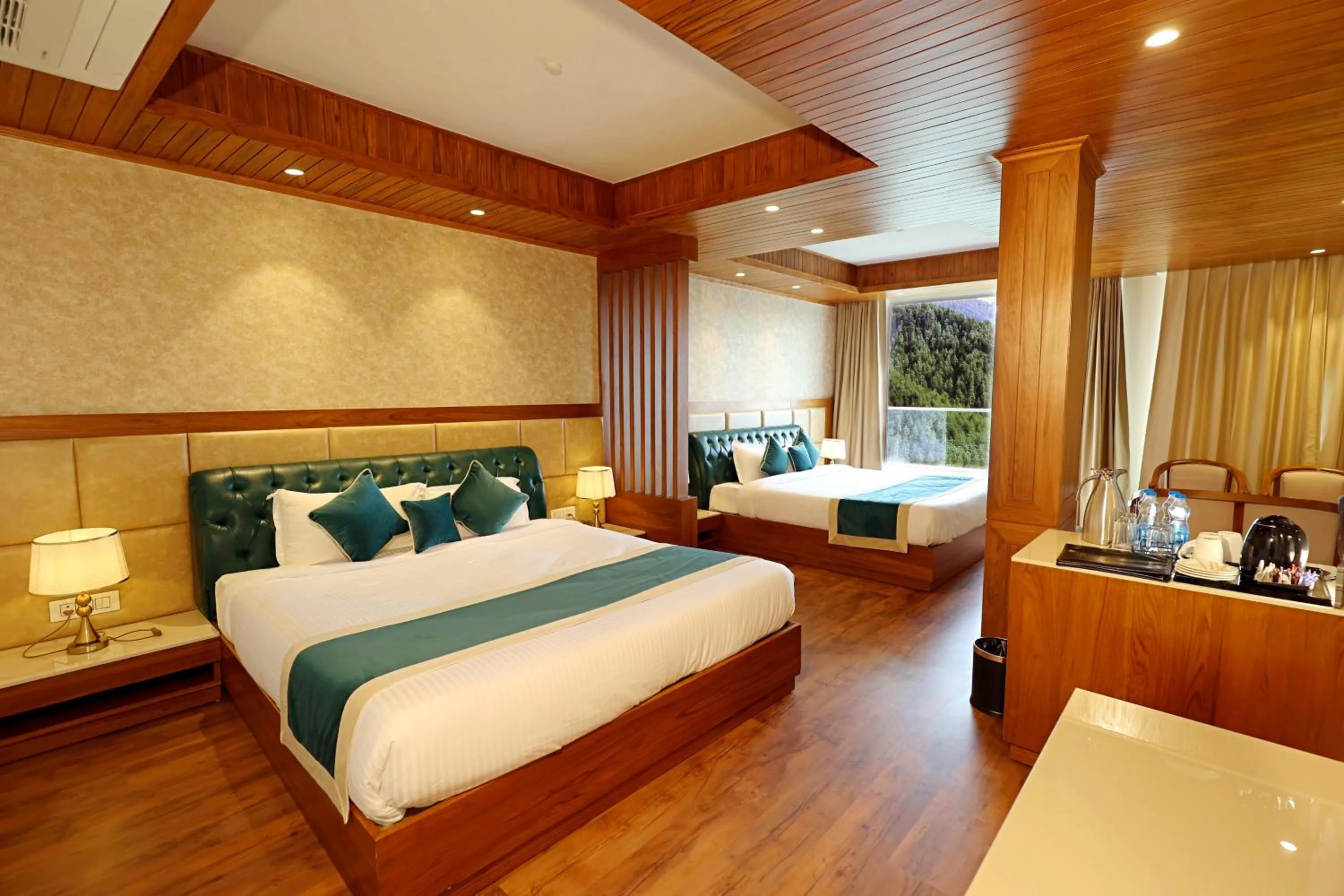 Photo of the whole room, Bed in The Retreat Mashobra, Shimla