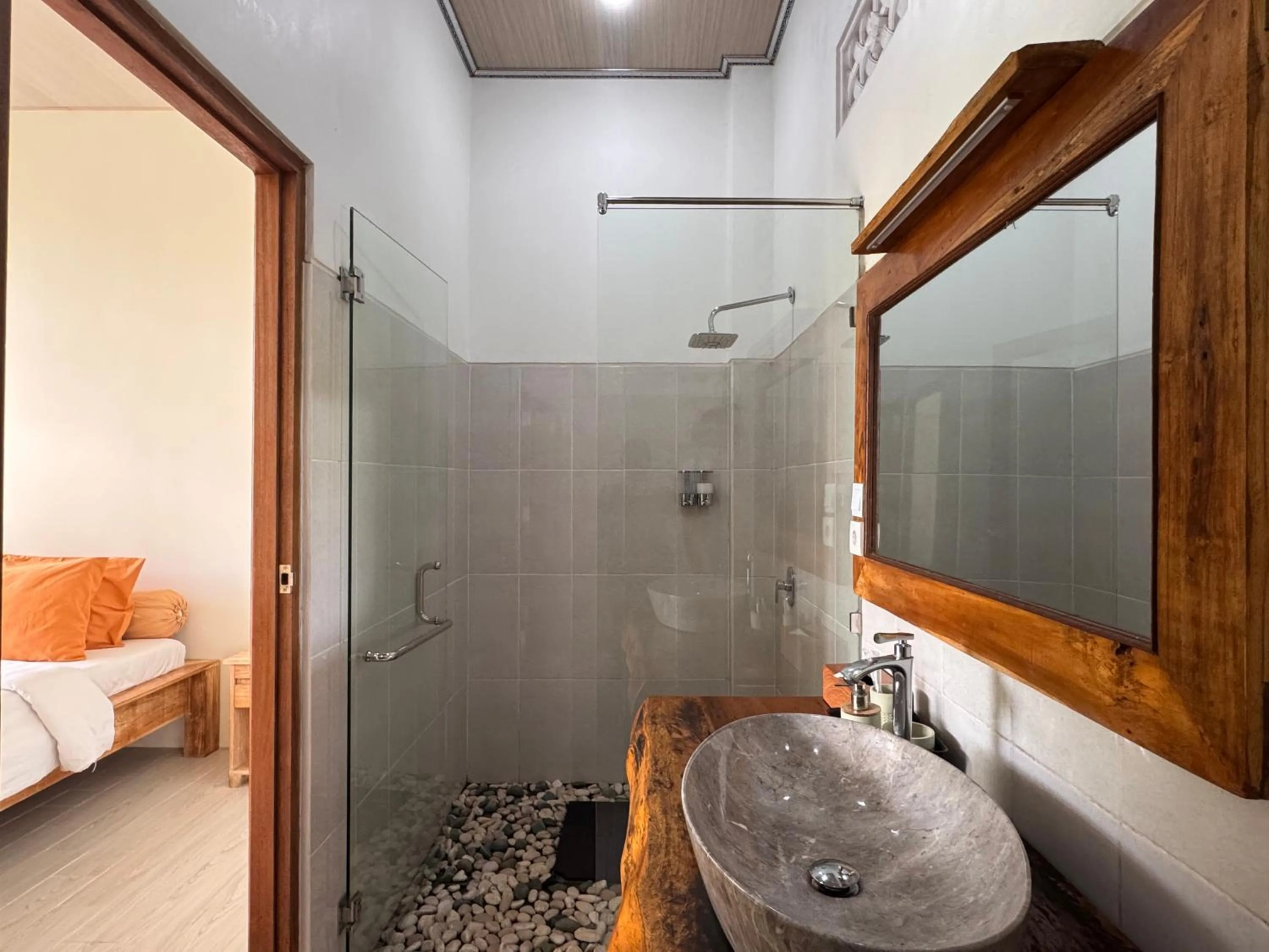 Shower in Gumi Ayu EcoStay