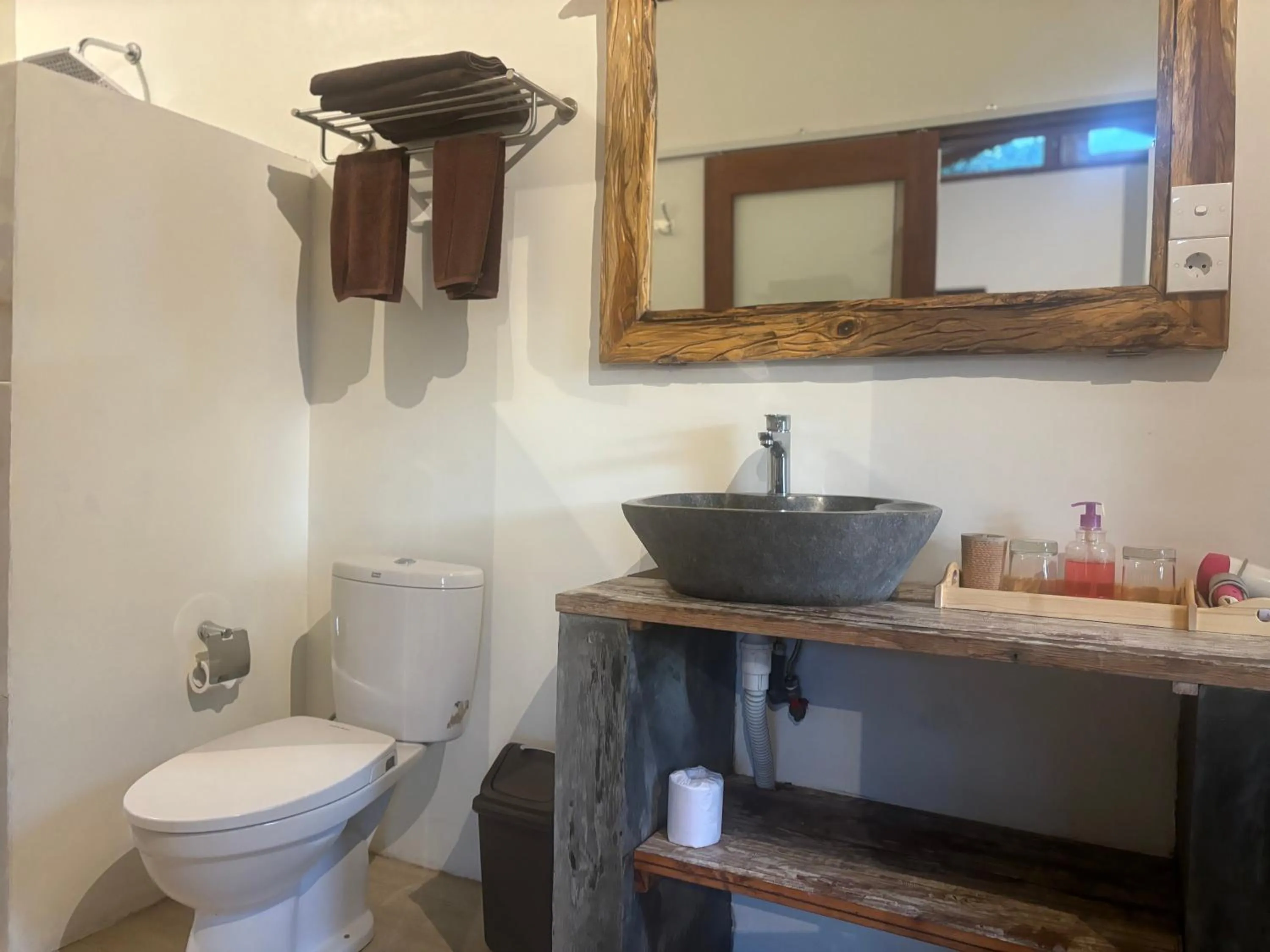 Toilet in Gumi Ayu EcoStay