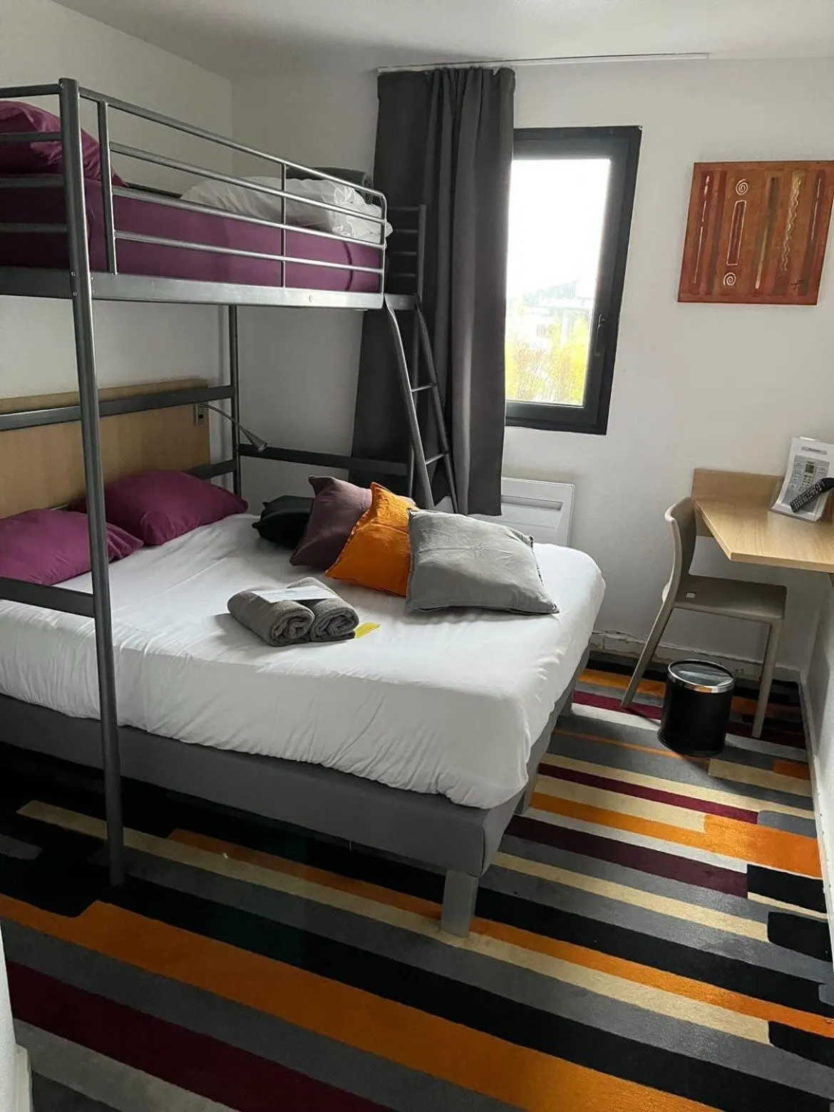 Bed in Kyriad Direct La Rochelle Aytré