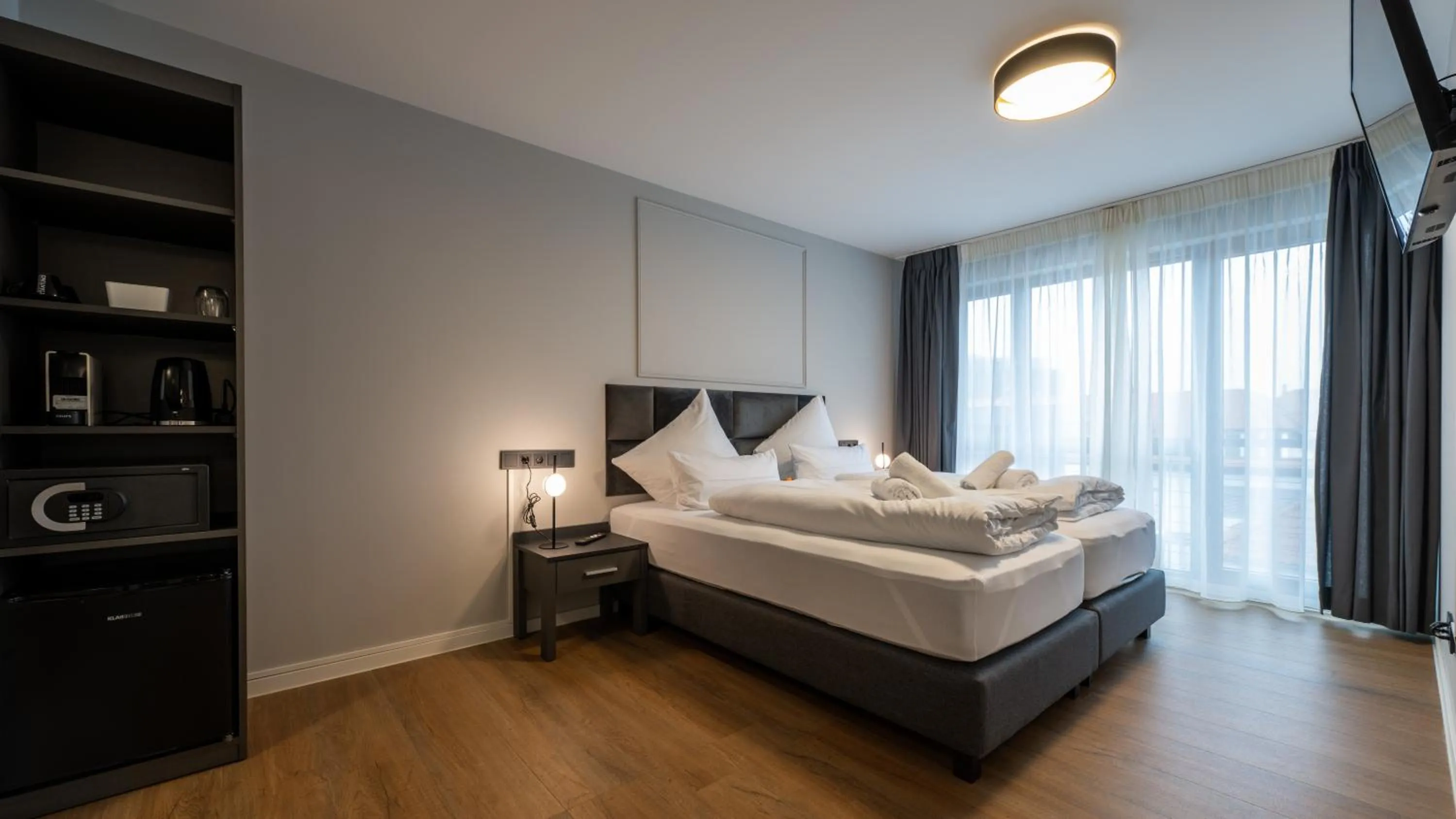 Bedroom, Bed in Hotel Metropol