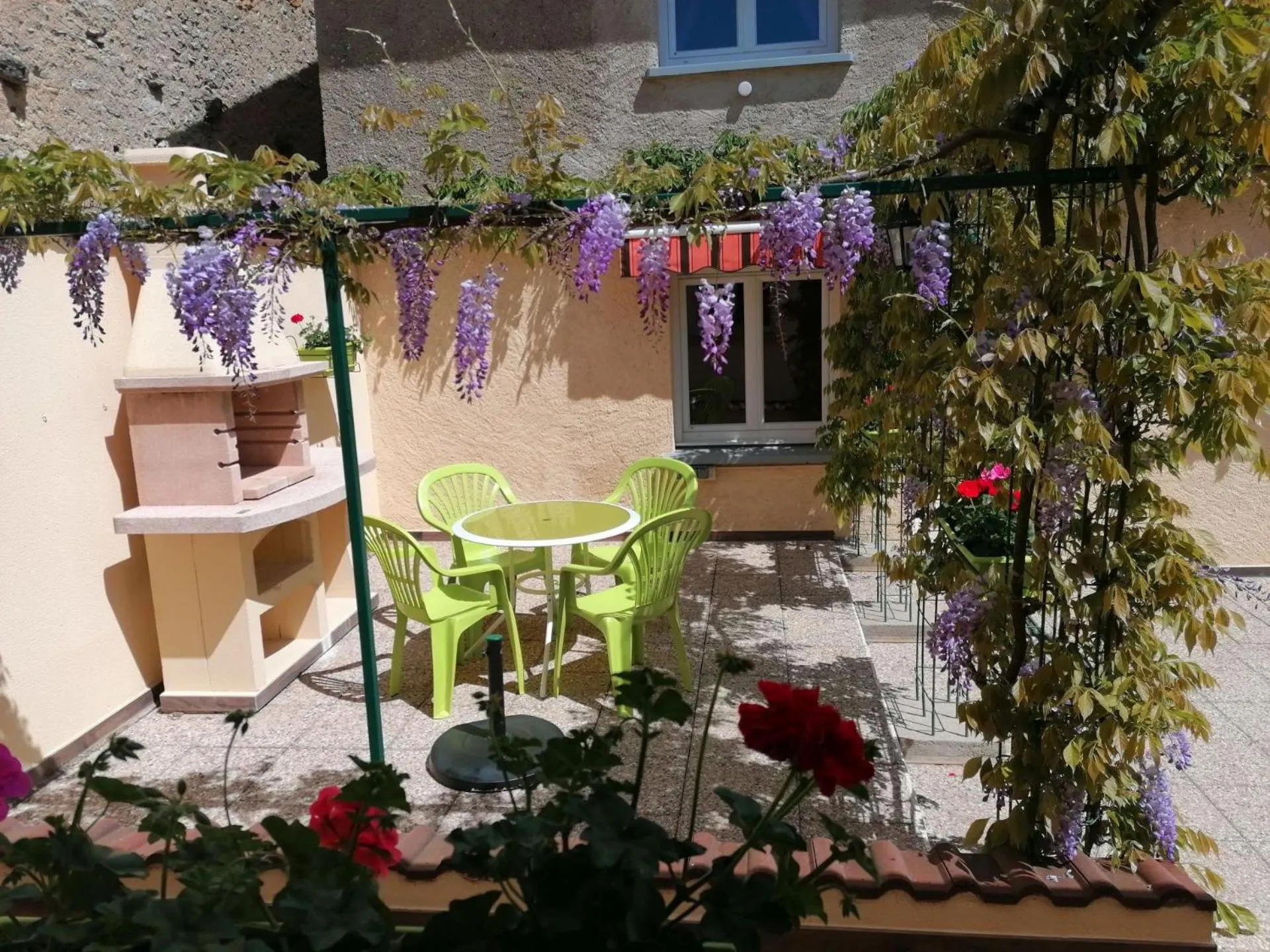 Patio in Les Glycines