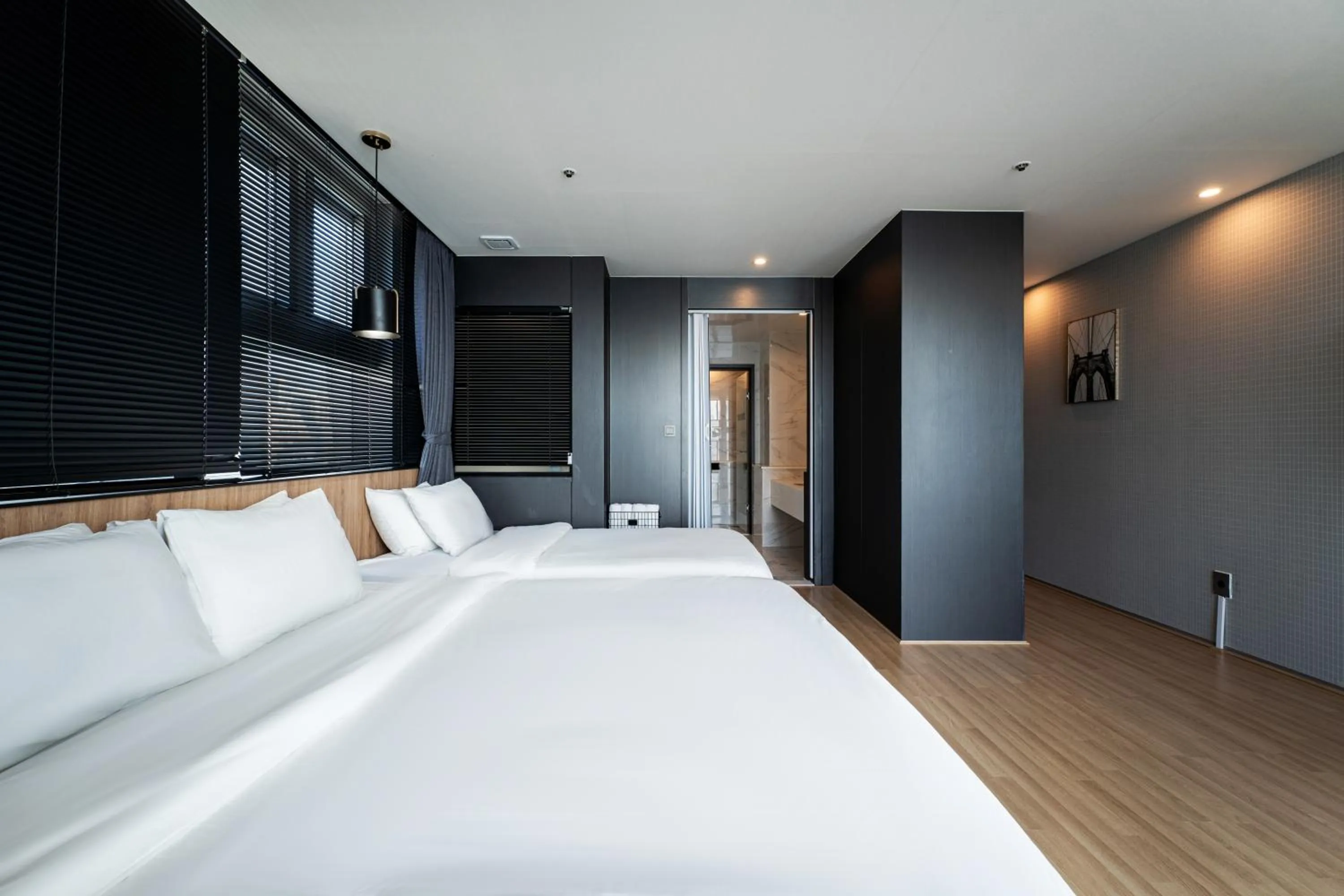 Bedroom, Bed in Gray 193 Hotel