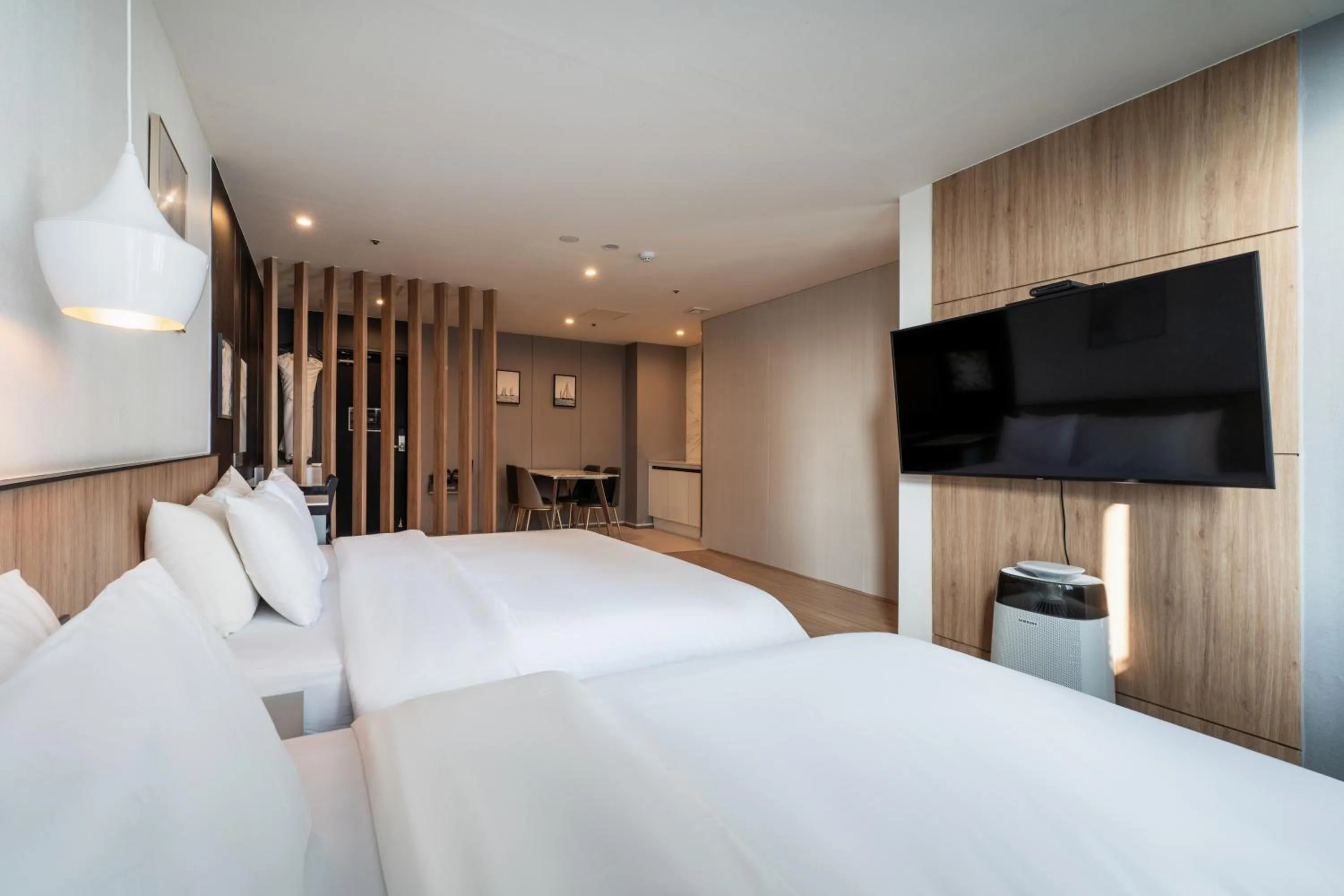 Bedroom, Bed in Gray 193 Hotel