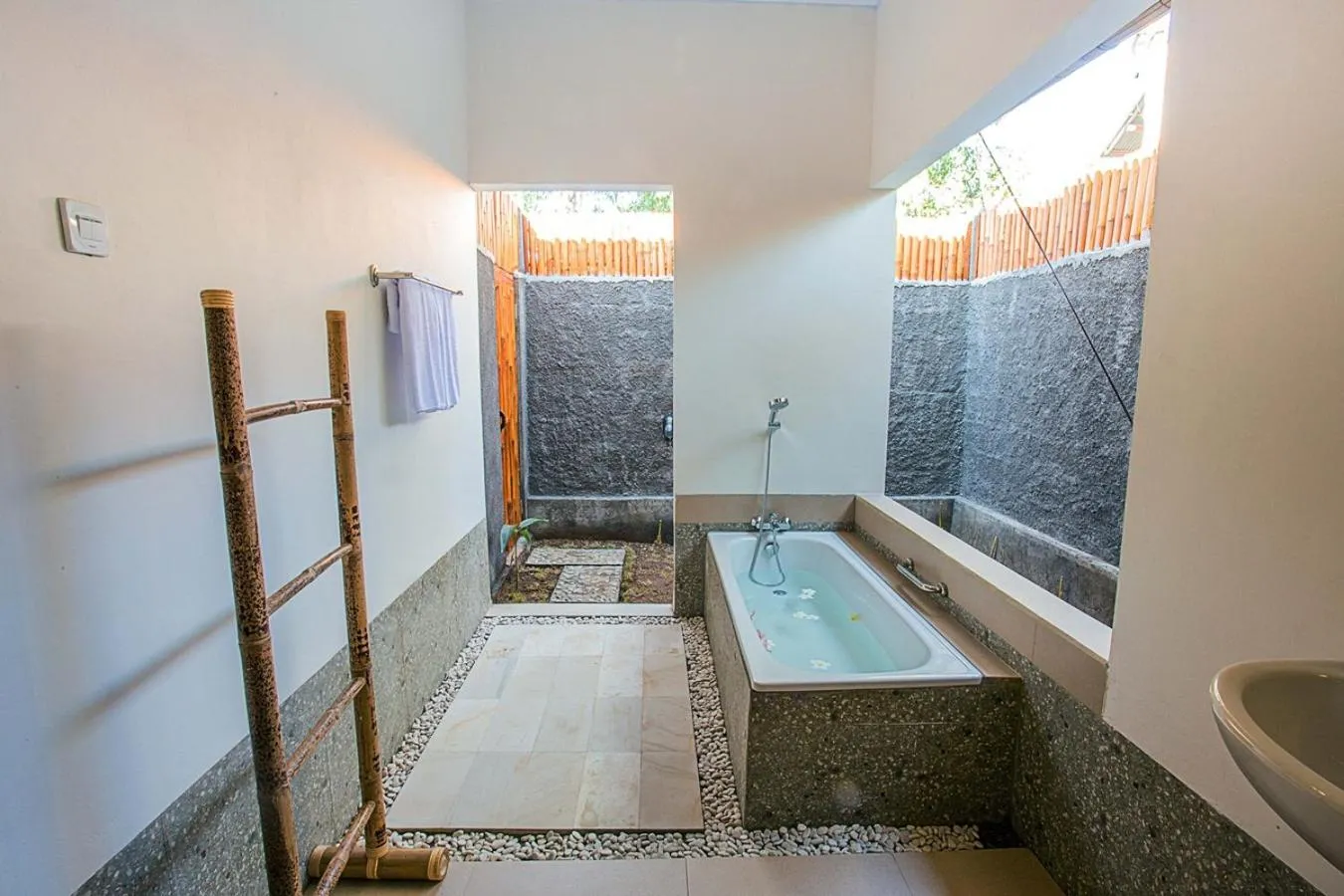Shower in Ambengan Private Villas