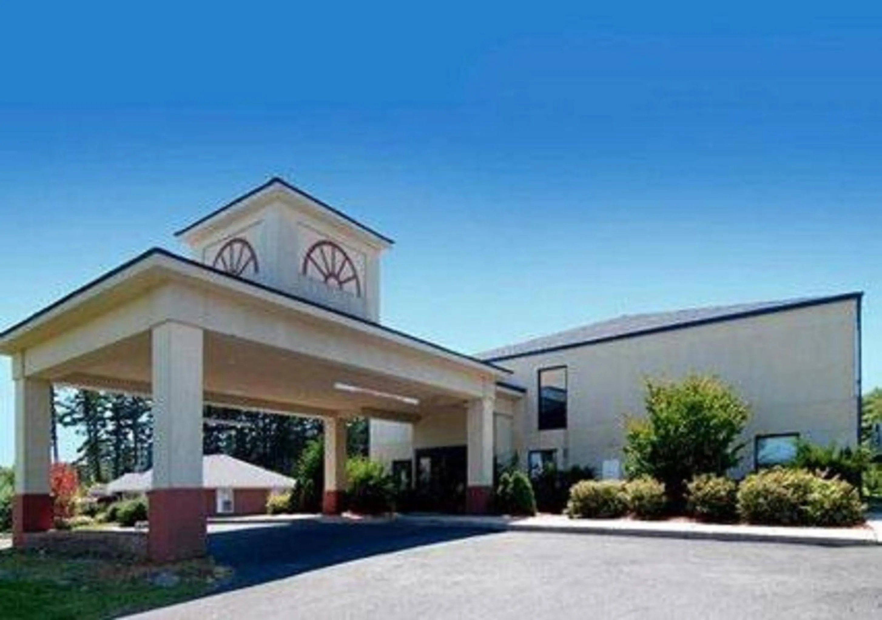 Property building in Hotel M Mount Pocono