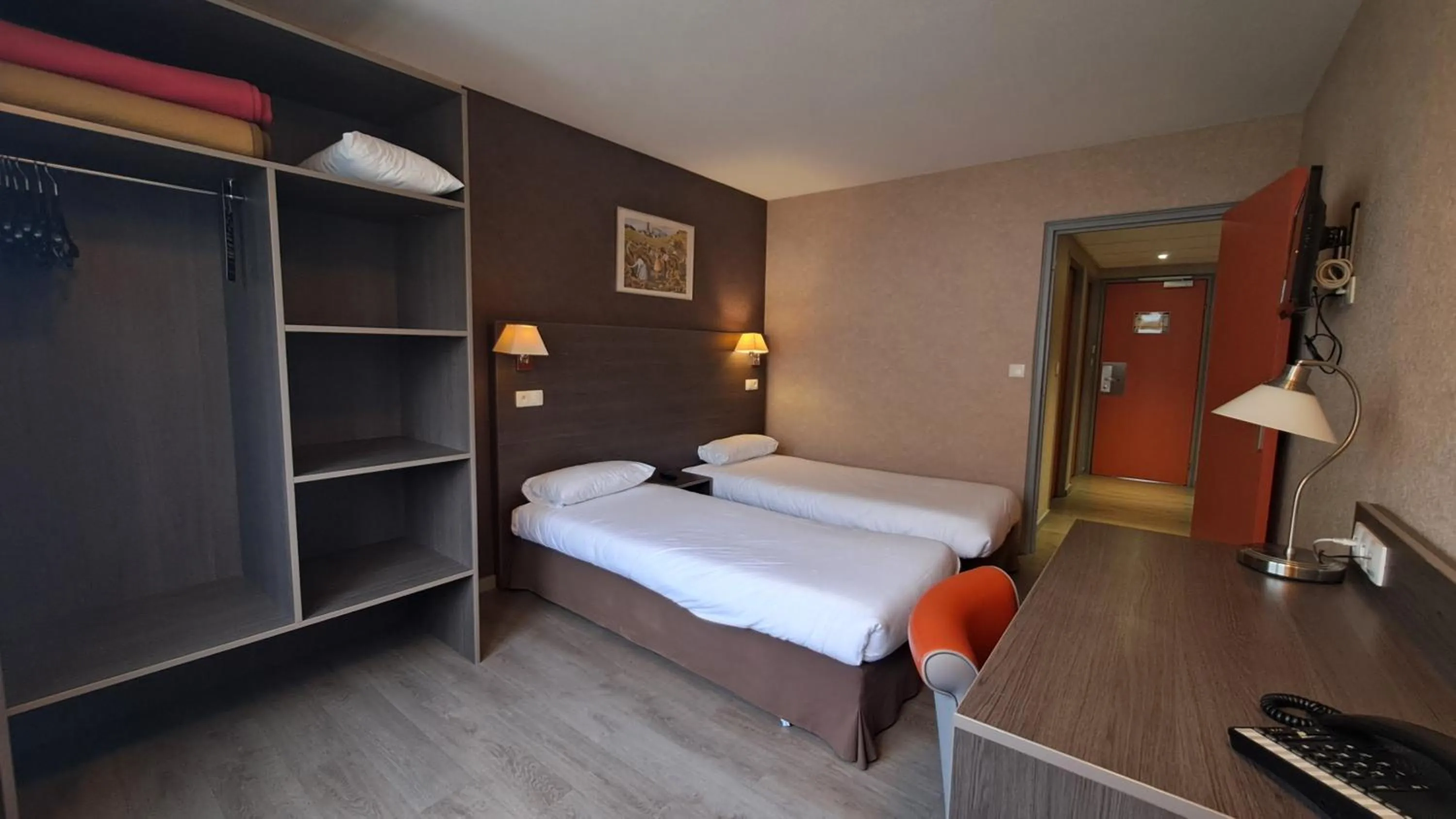 Photo of the whole room, Bed in Hotel Val Vert