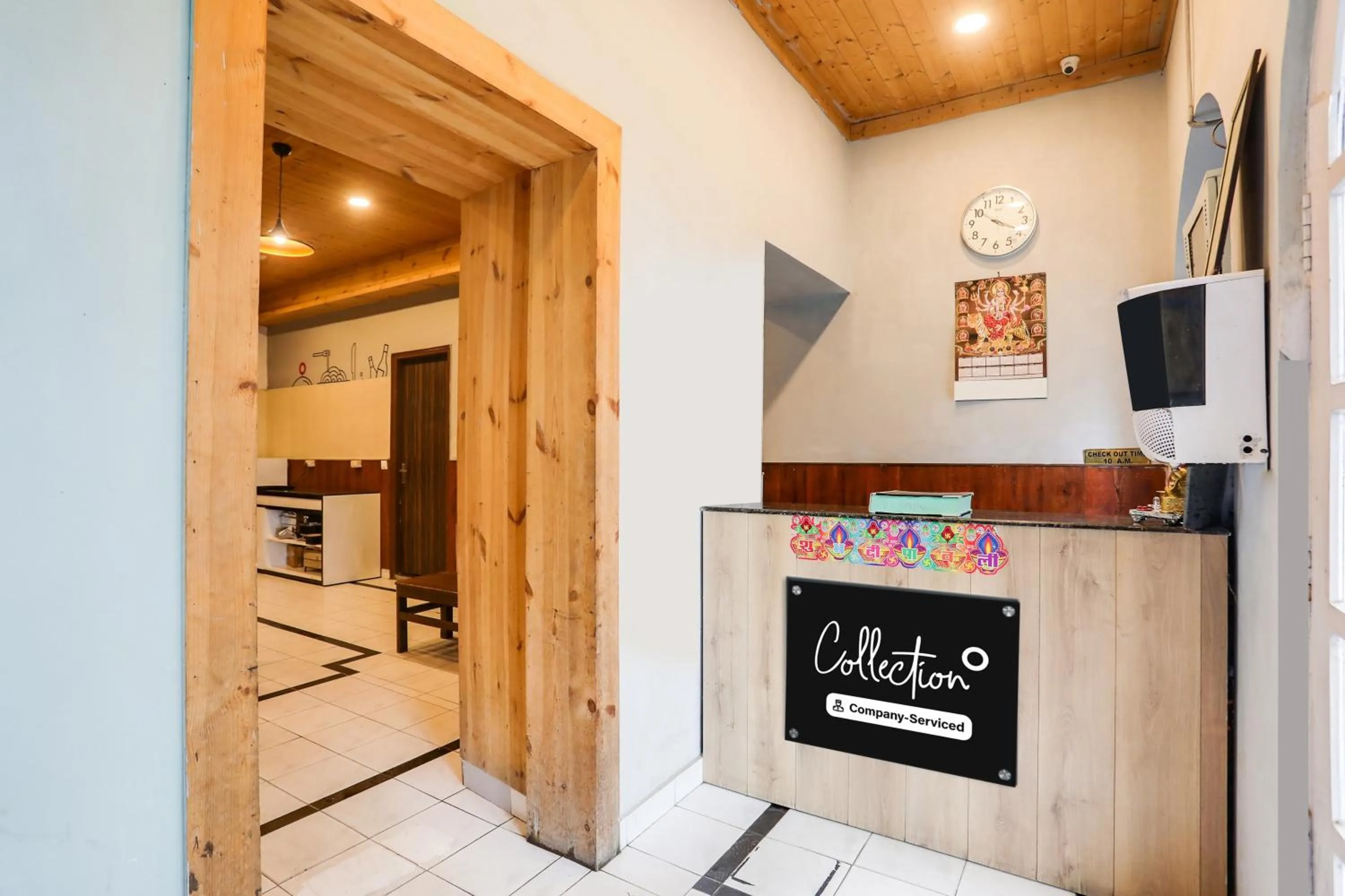 Lobby or reception in Collection O Mall Road Near St. Georges College