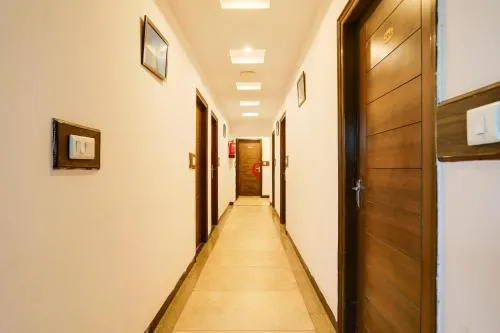 Collection O Mall Road Near St. Georges College