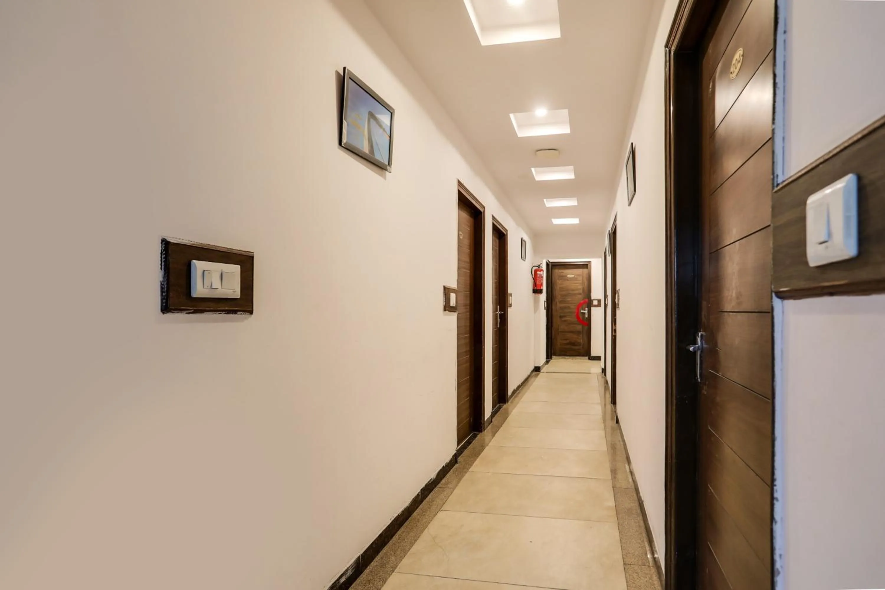 Lobby or reception in Collection O Mall Road Near St. Georges College