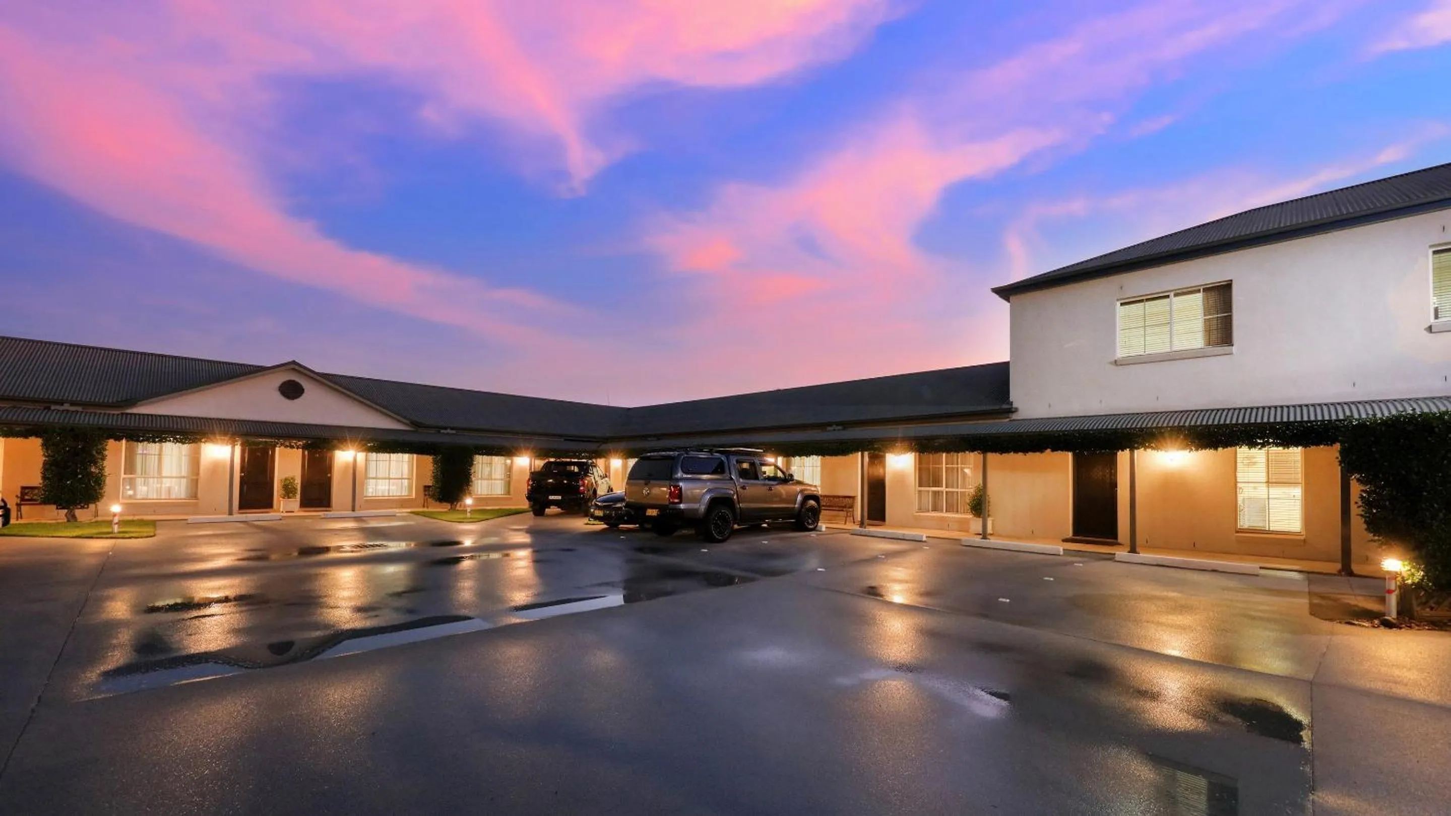 Property building in Breakout Motor Inn