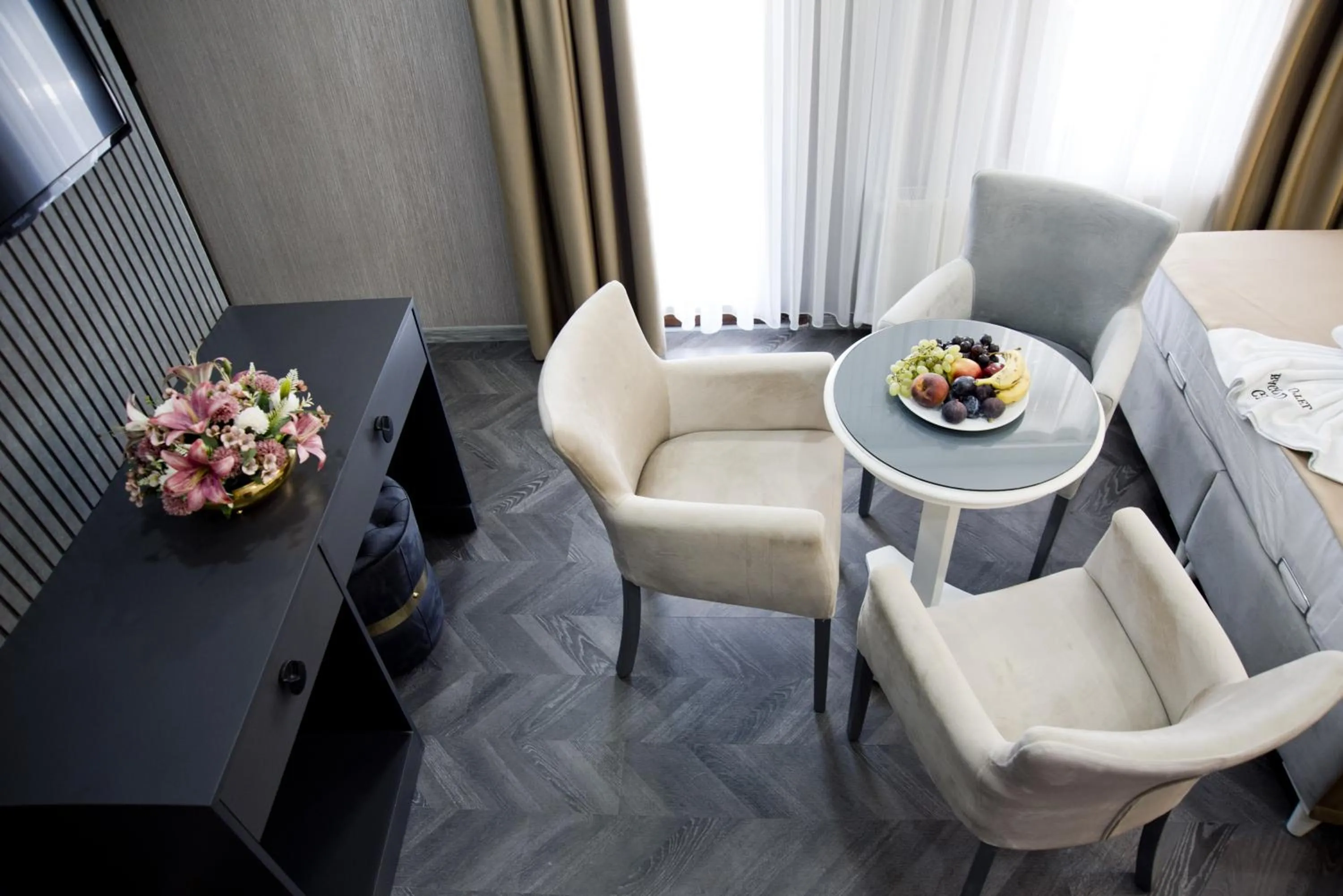 Seating area in Grand Bagoz Hotel