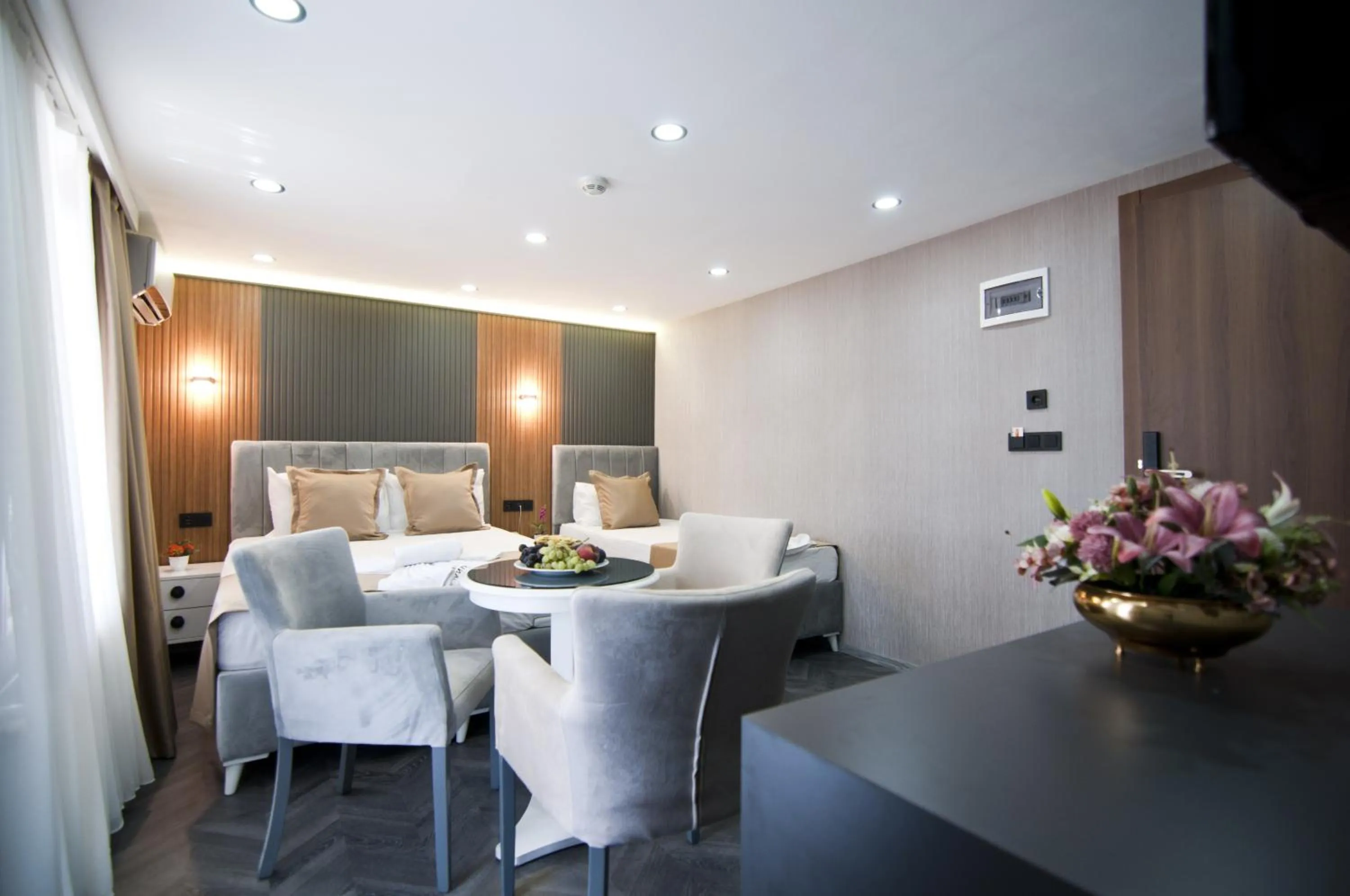 Photo of the whole room in Grand Bagoz Hotel