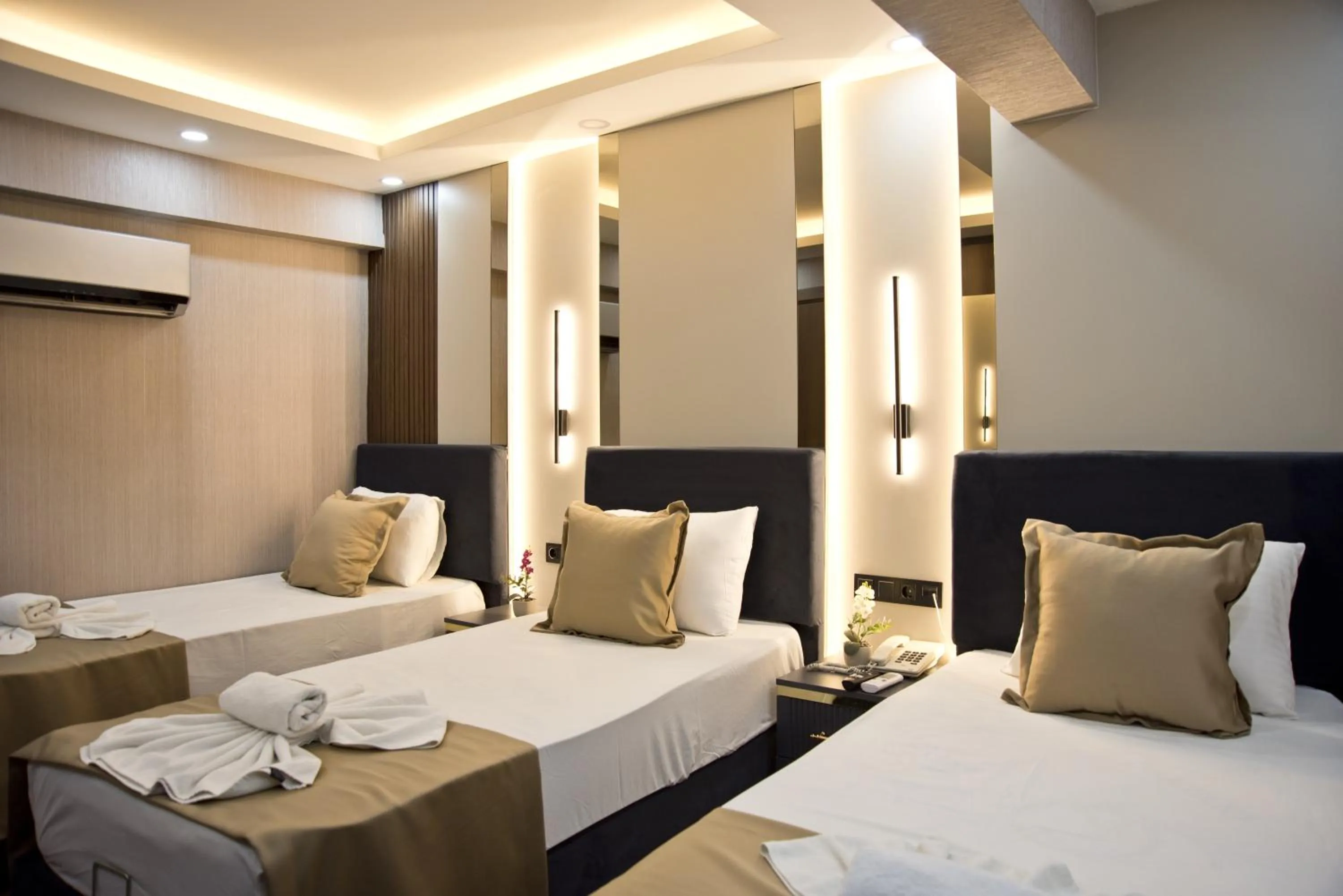 Photo of the whole room, Bed in Grand Bagoz Hotel