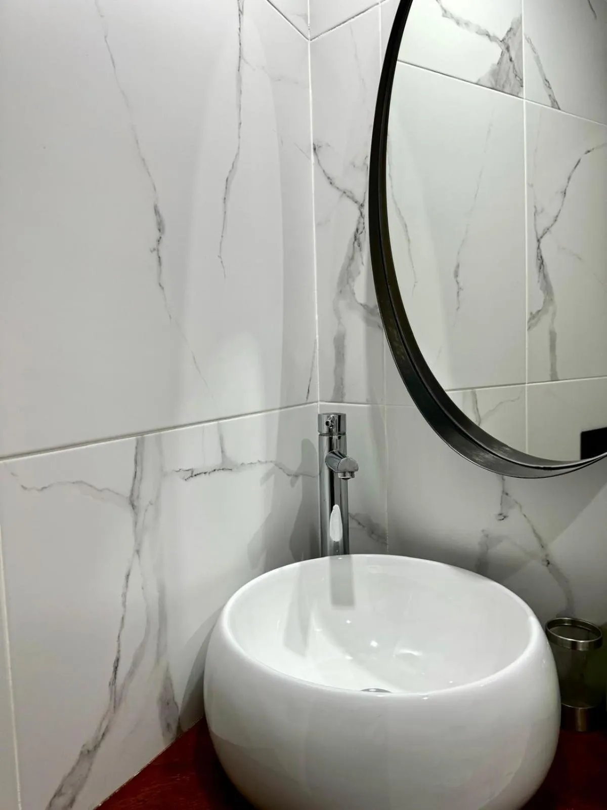 Toilet in Poem Suites, Las Canteras