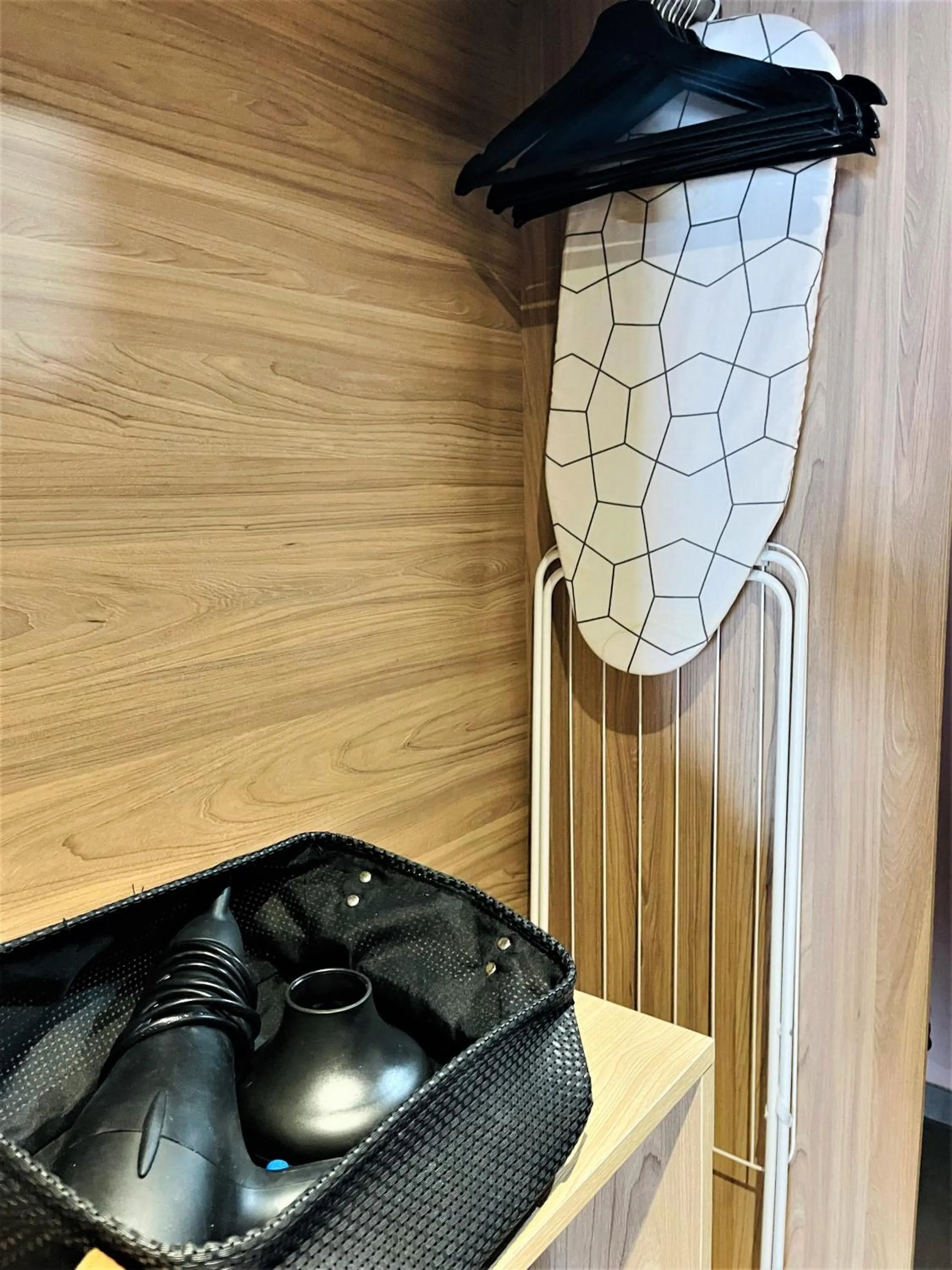 flat iron in Poem Suites, Las Canteras