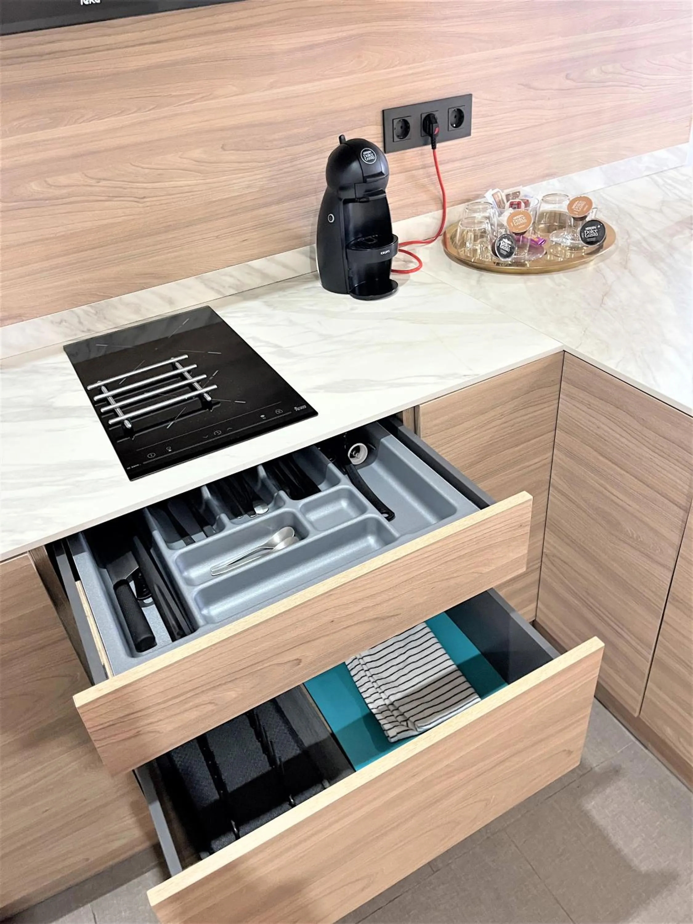 Coffee/tea facilities in Poem Suites, Las Canteras