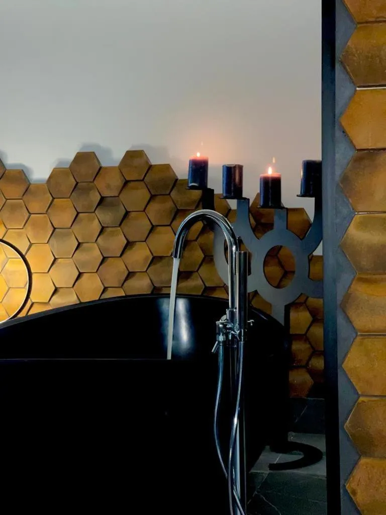 Bath in Poem Suites, Las Canteras