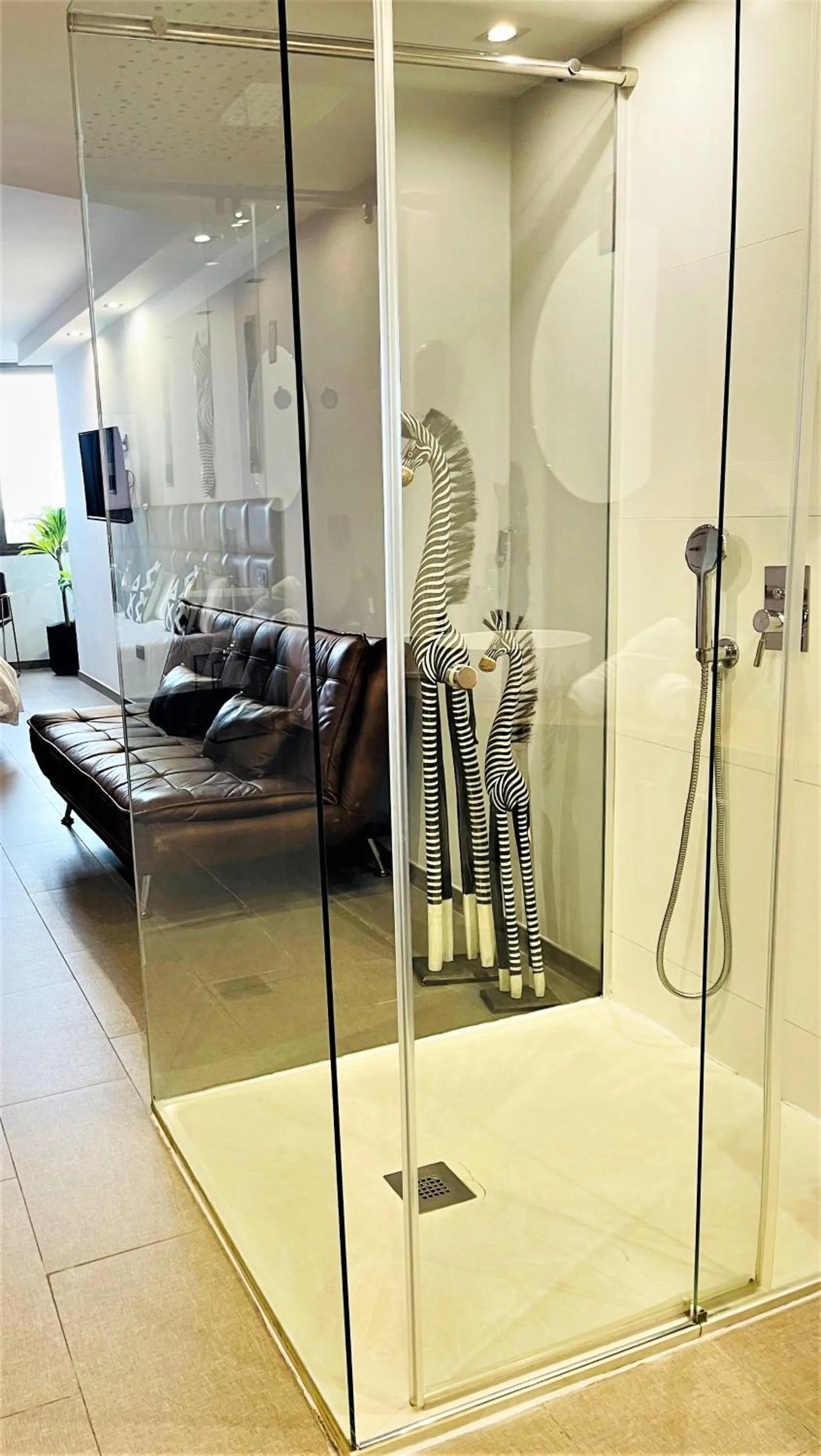 Shower in Poem Suites, Las Canteras