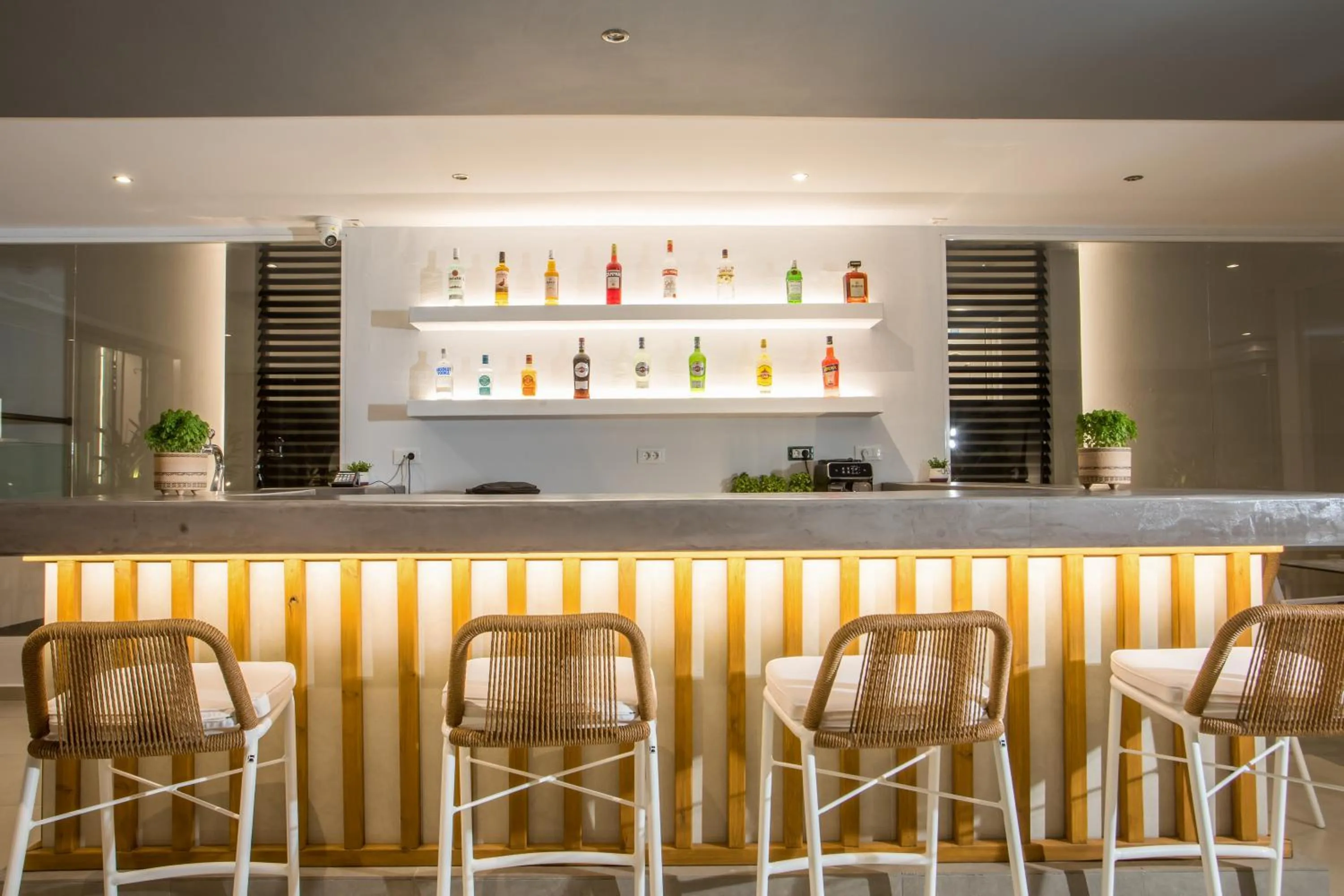 Restaurant/places to eat in Casa Stavris