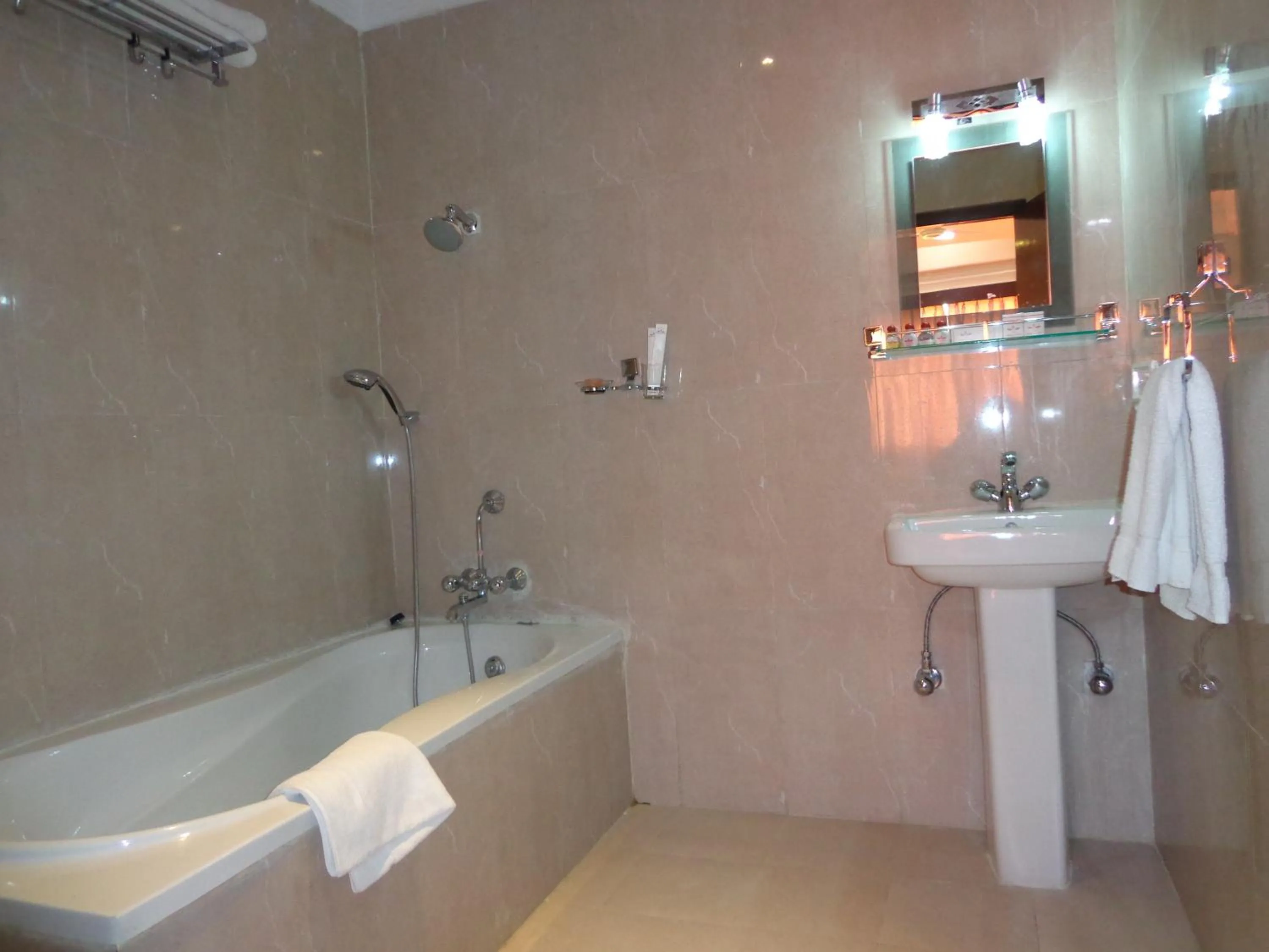 Bathroom in Bodhgaya Regency Hotel
