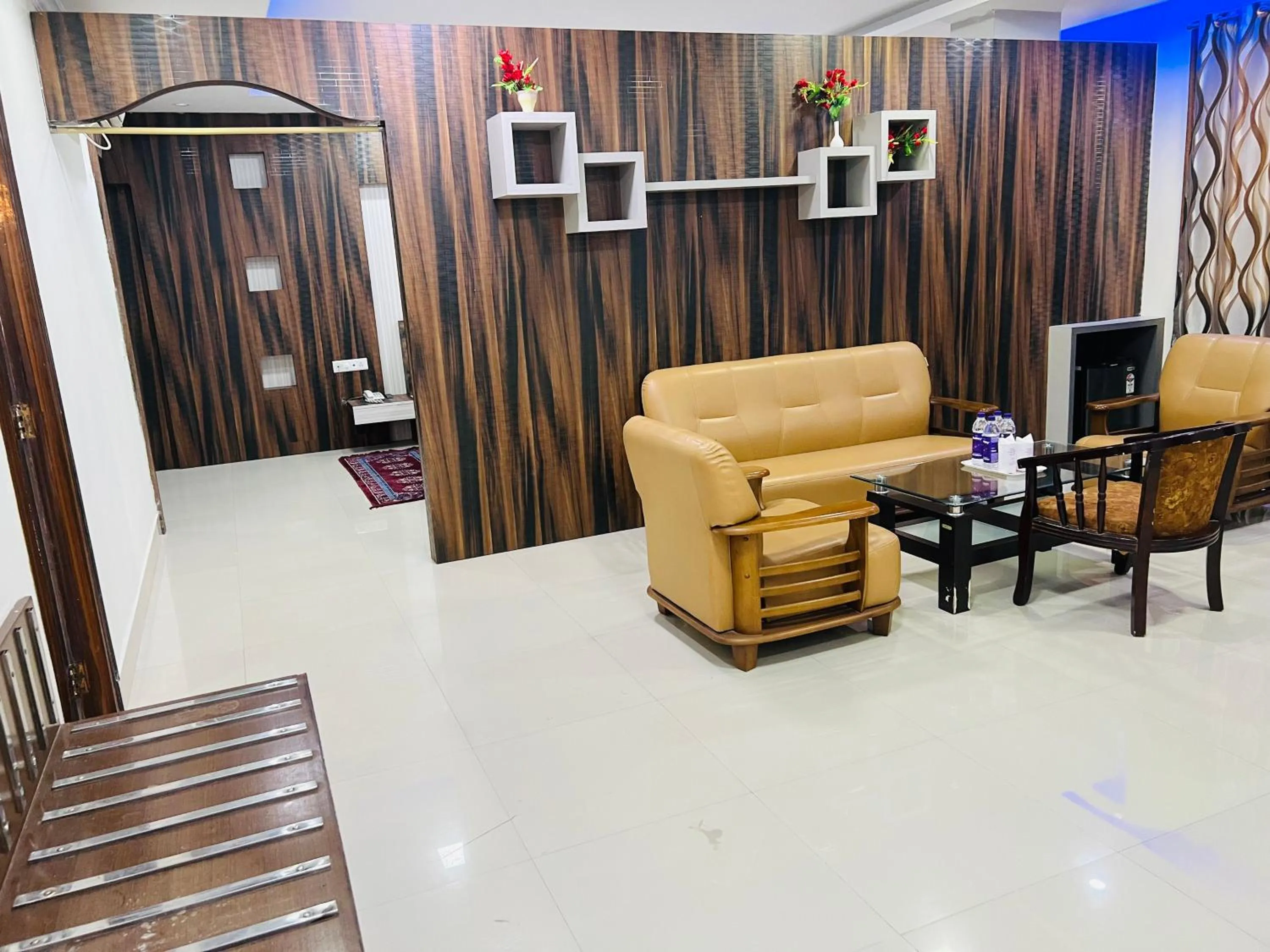 Living room in Bodhgaya Regency Hotel