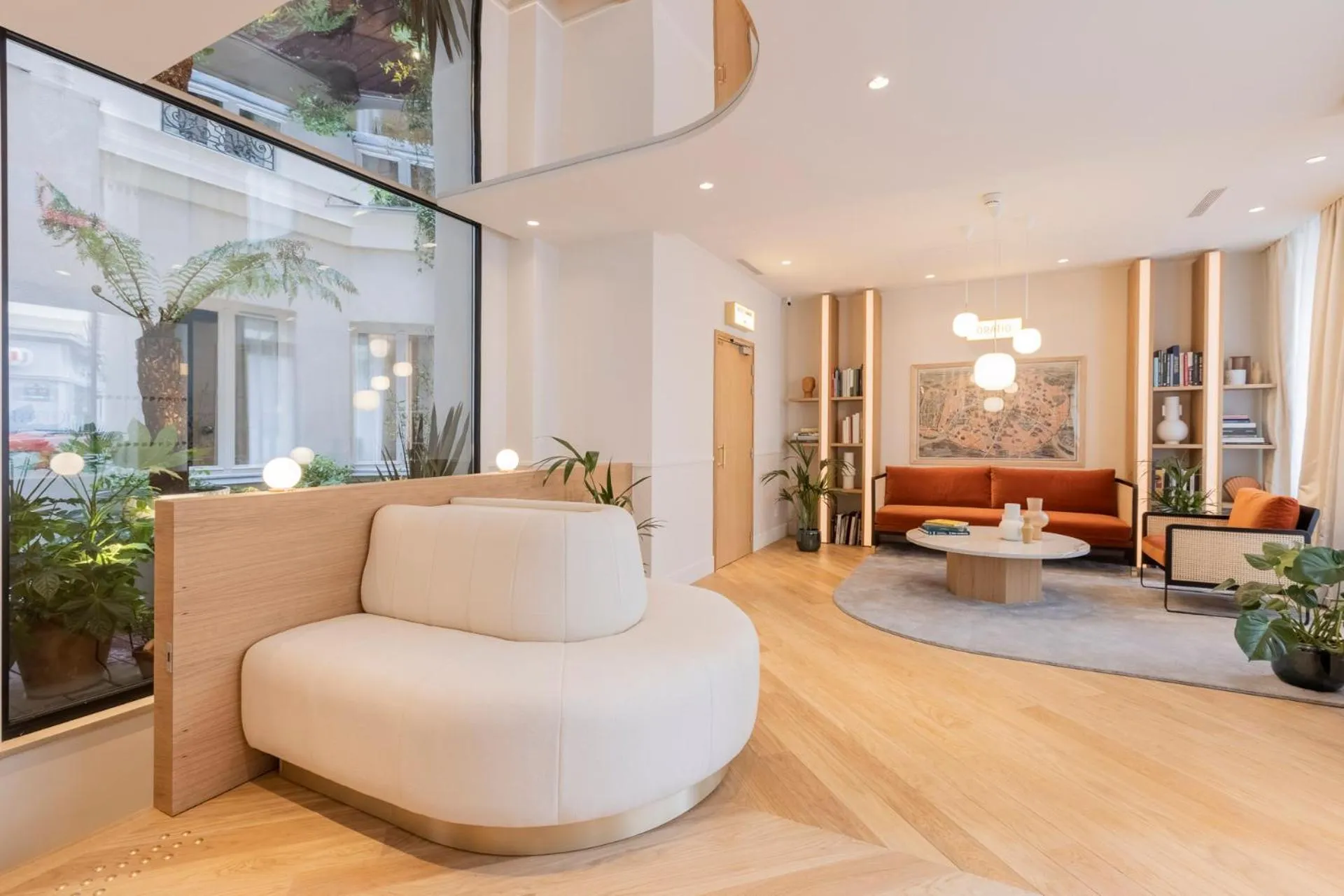 Lobby or reception in Hôtel Oratio