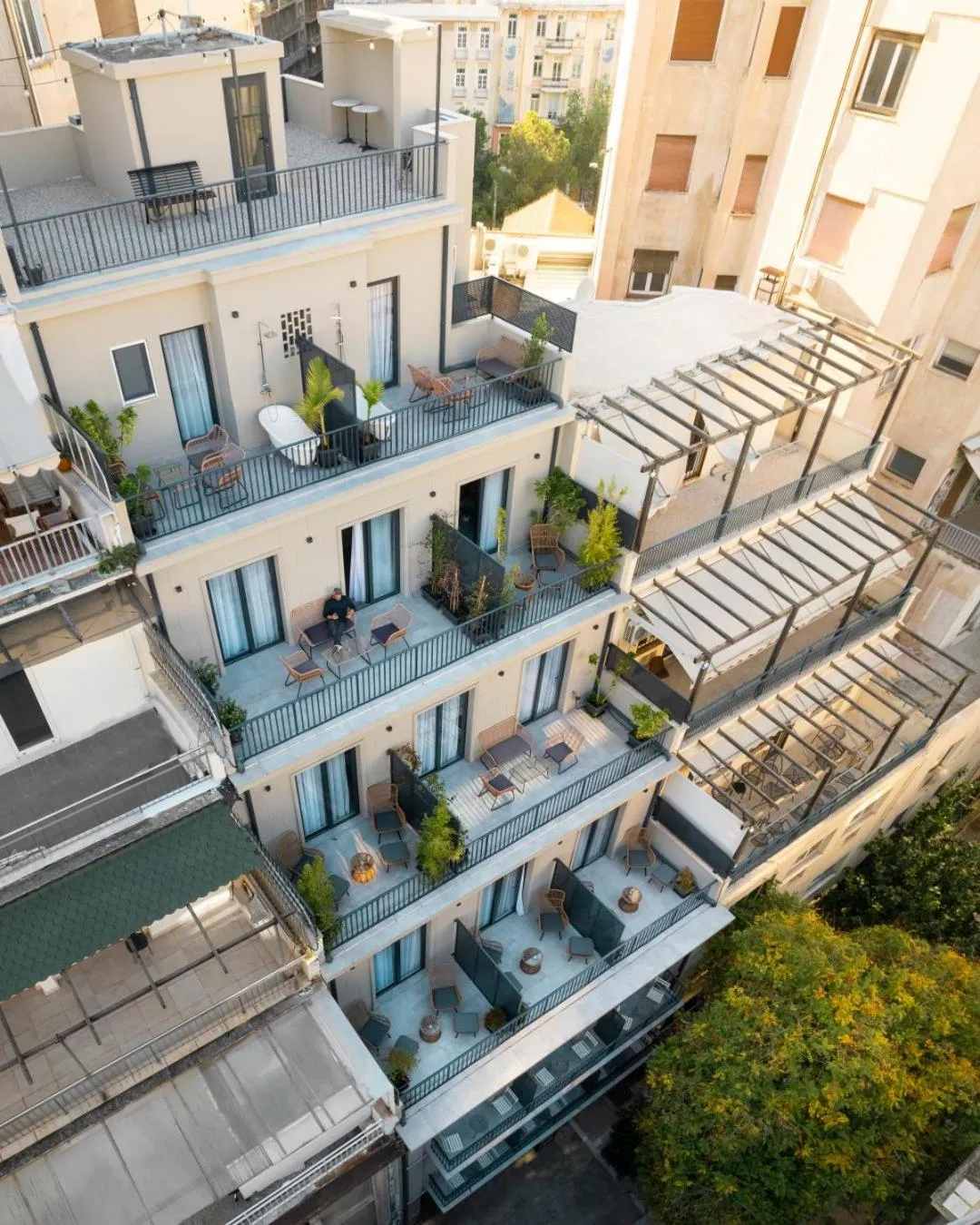 Property building in PAME Paradiso