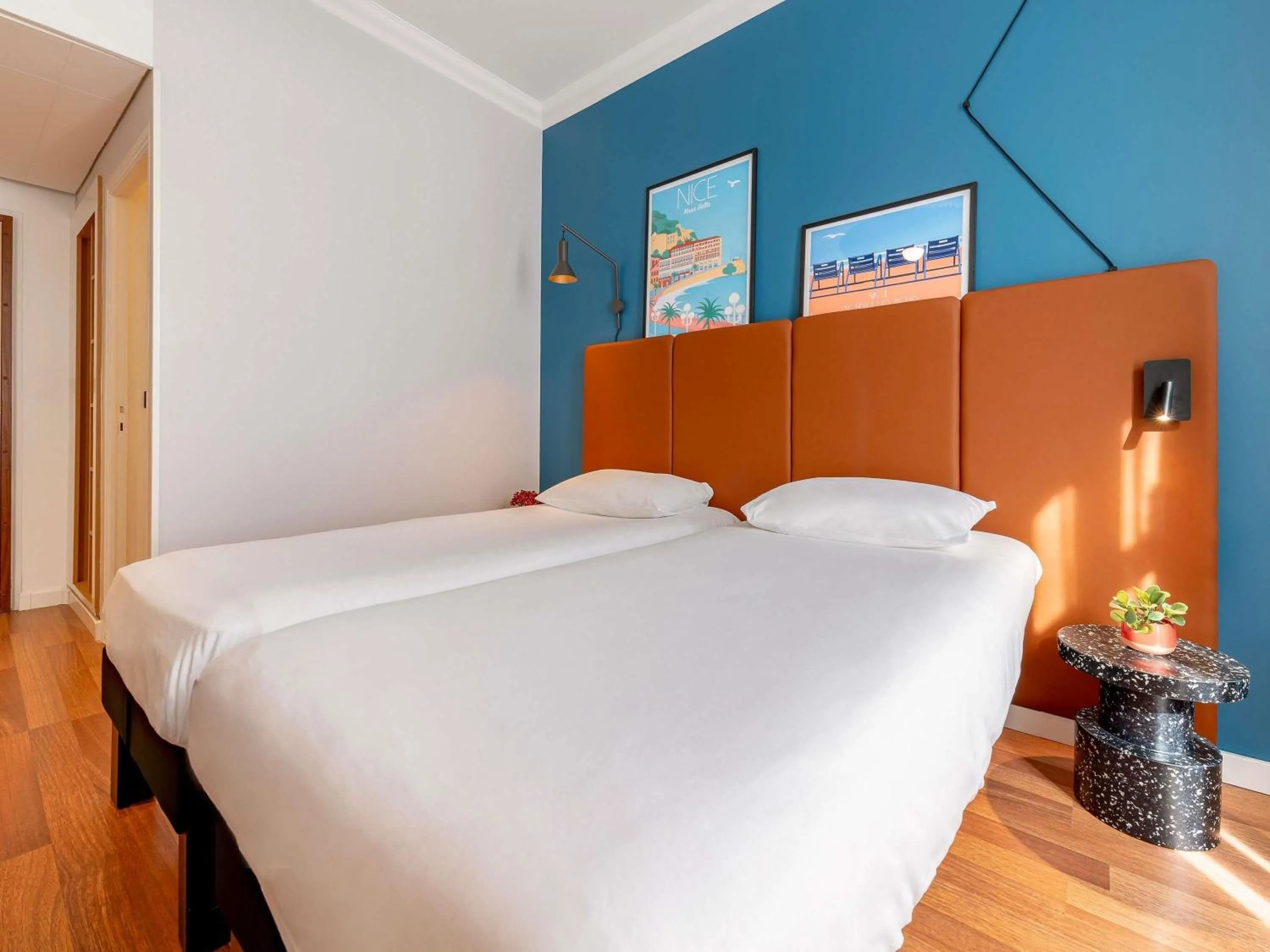 Bedroom, Bed in ibis Nice Centre Notre Dame