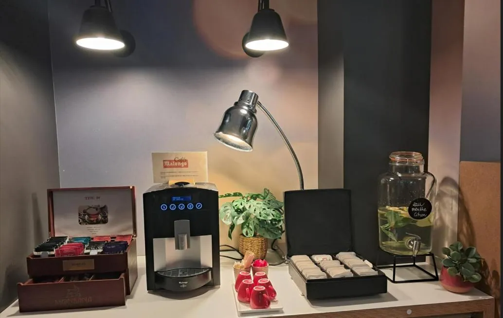 Communal lounge/ TV room in ibis Nice Centre Notre Dame